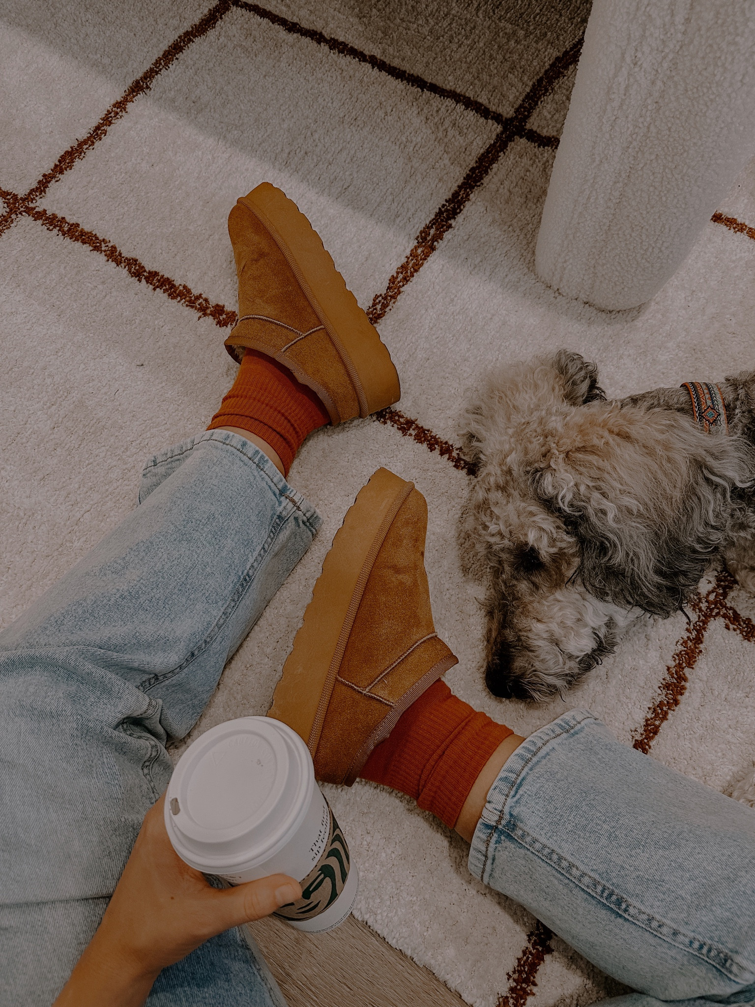 The #uggdupes I’m obsessed with 🤩

#LTKfindsunder50 #LTKshoecrush #LTKSeasonal