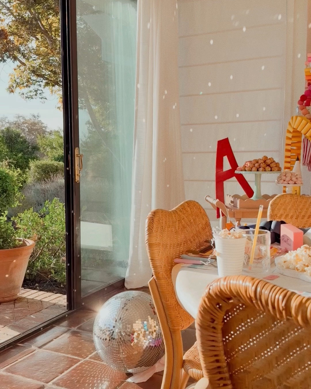 Every year I create a special after-school surprise because these little moments become the biggest memories. This year’s celebration came together with the sweetest back-to-school collection from @mymindseyeinc, and it made welcoming a new school year even more magical. 🍎📚