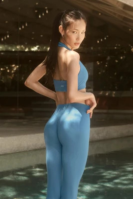 ALO Softsculpt 7/8 Define Legging in California Blue, Size: XS | Alo Yoga