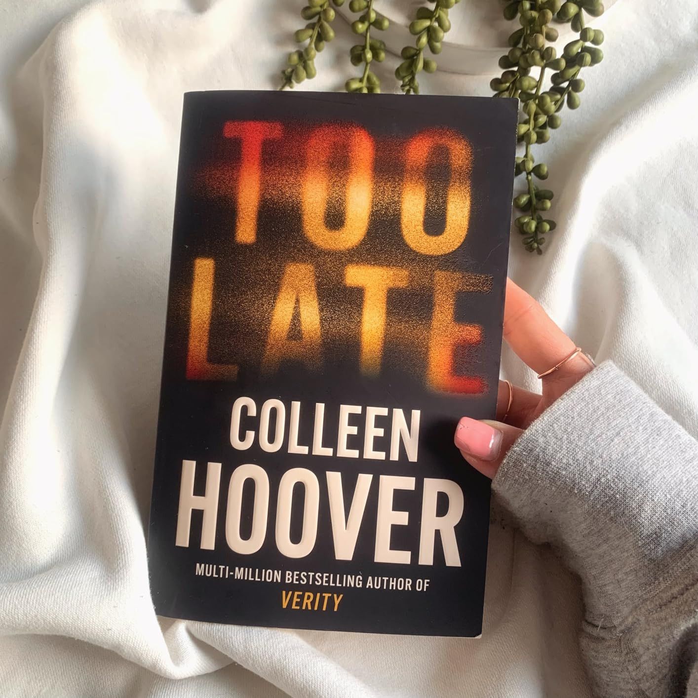 Too Late: the darkest thriller of the year: A dark and twisty thriller from the author of IT ENDS... | Amazon (UK)