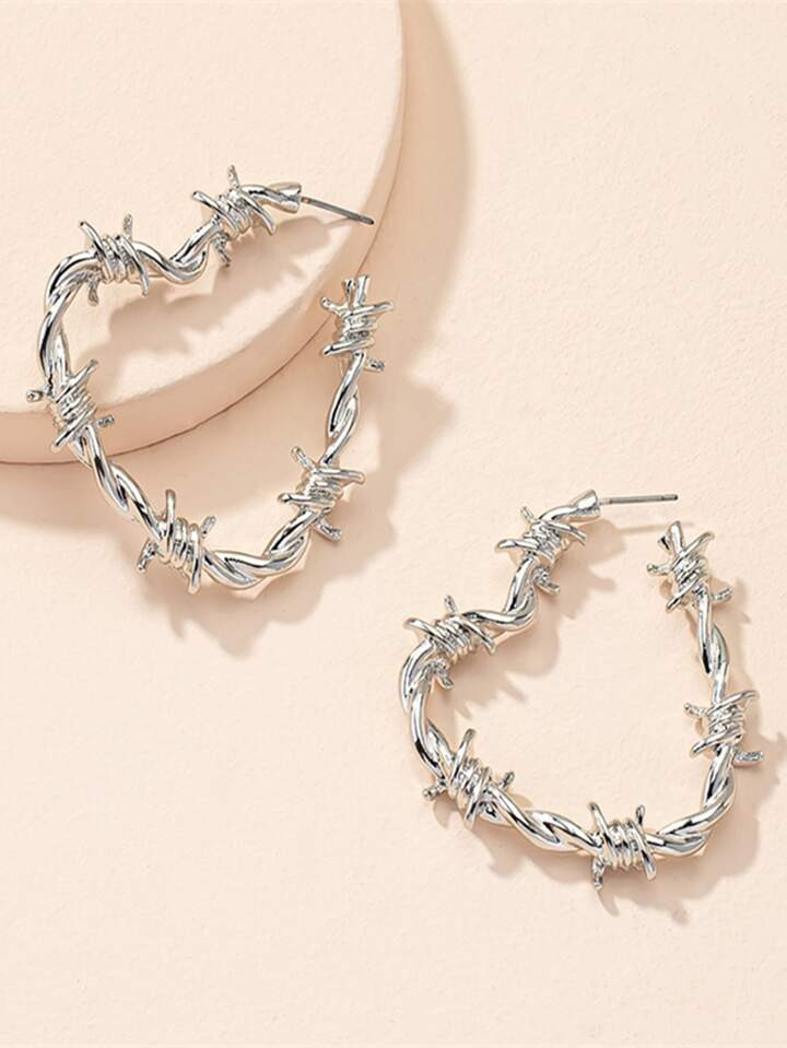 Thorn Detail Heart Shaped Cuff Hoop Earrings Heart Shaped Hoop Earrings | SHEIN