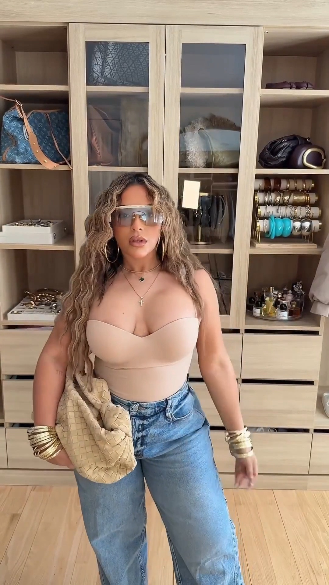 Casual spring OOTD! A bodysuit and jeans is the go to outfit formula lately. Wearing a large in the bodysuit!

Dark wash denim, spring break outfit, purse, sunglasses, strapless bodysuit, midsize style


#LTKSeasonal #LTKMidsize #LTKootd