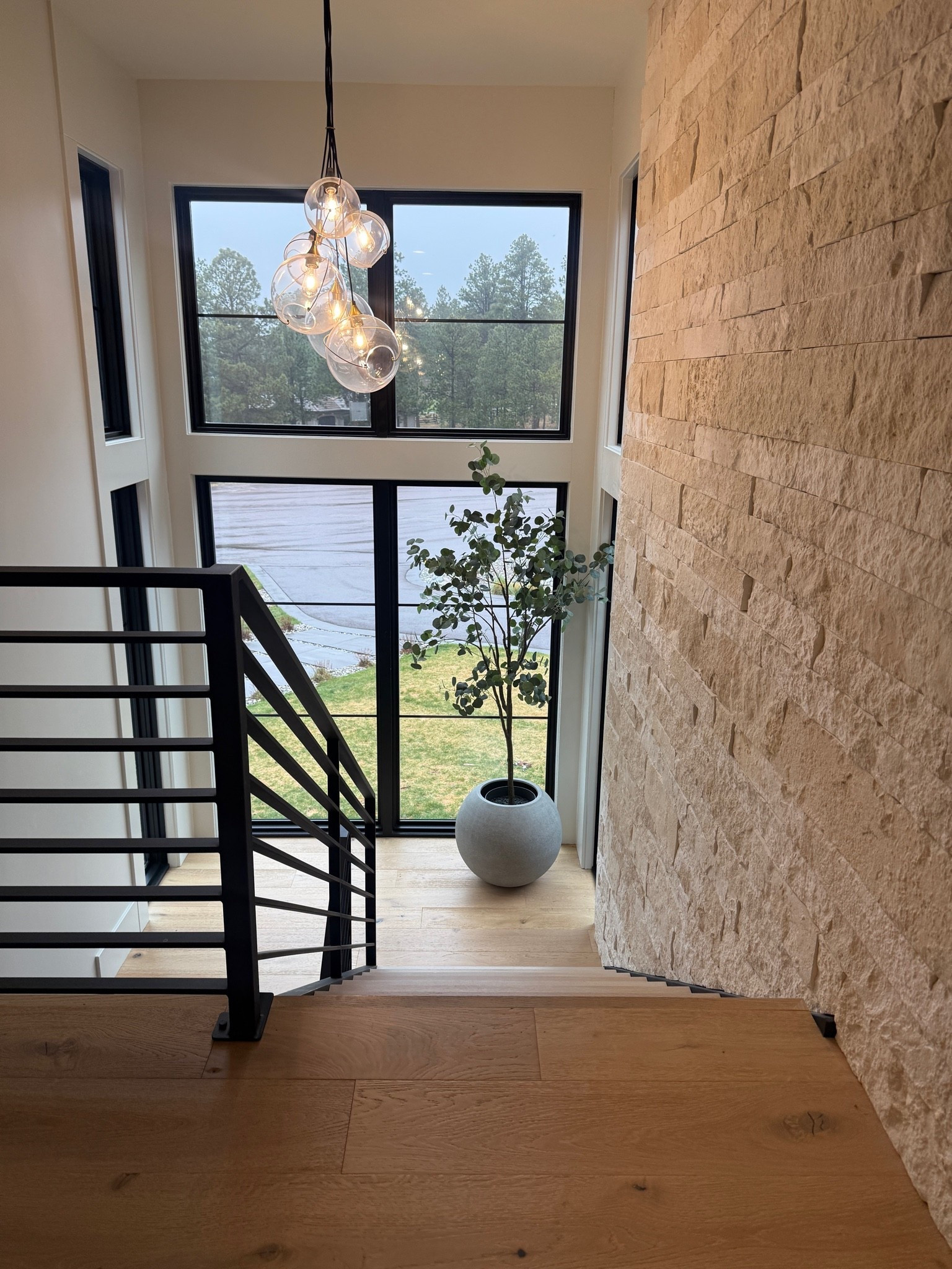 Such a fun light fixture! Works perfect for this space.

#LTKdayinmylife #LTKHome