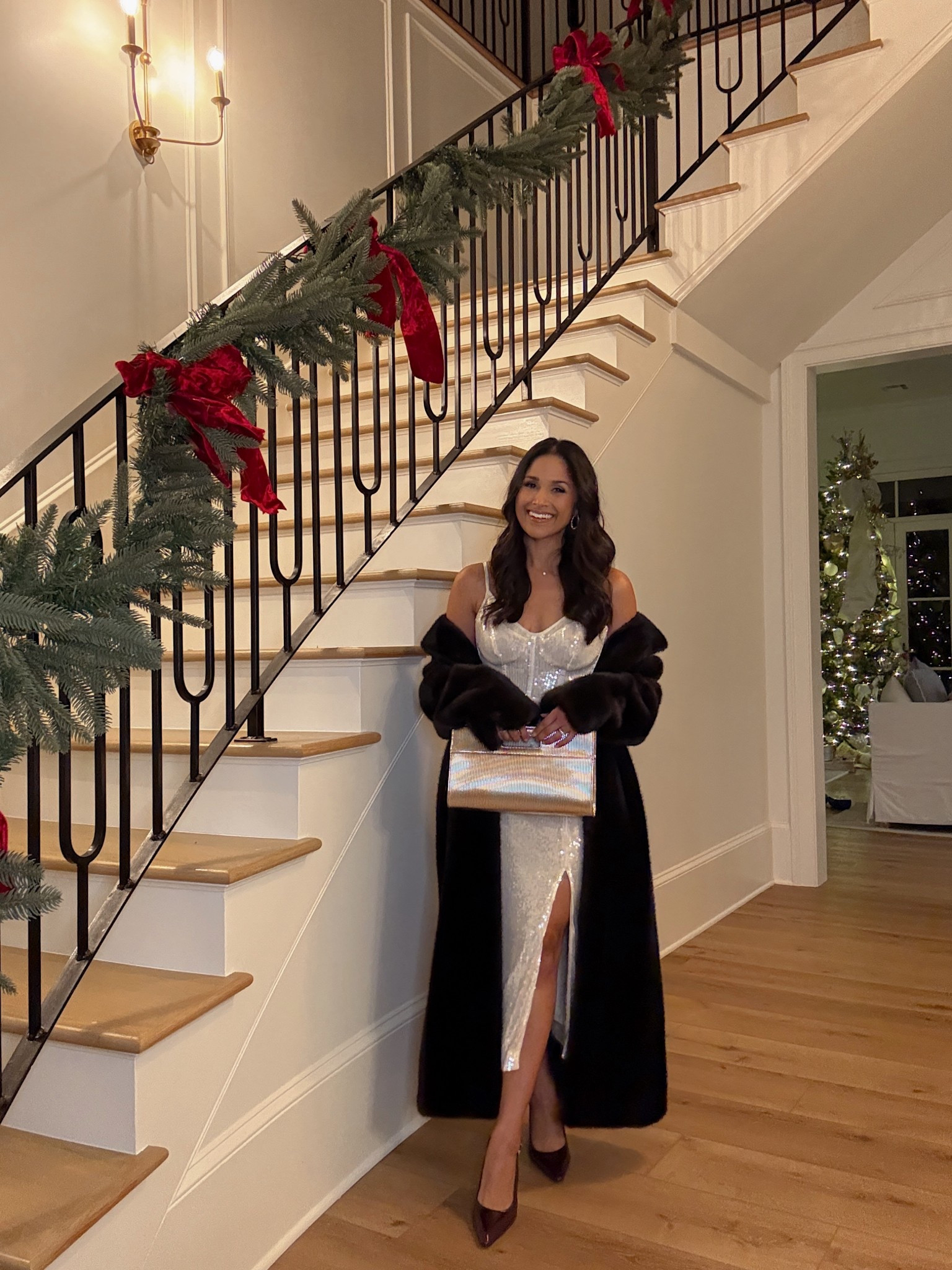 How gorgeous is this holiday party dress by @astrthelabel! Wearing sz S! Take 15% OFF with code: HAUTE15
Also, I’m obsessed with this faux fur from @tuckernuck! Wearing size XS


#LTKPetite #LTKHoliday