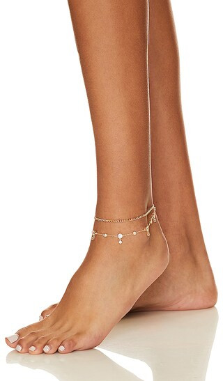 Cecelia Anklet in Gold | Revolve Clothing (Global)