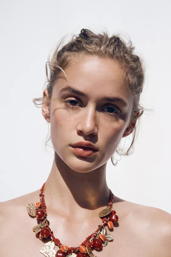 DREIFACHE KORDELKETTE MIT CHARMS | Zara DE