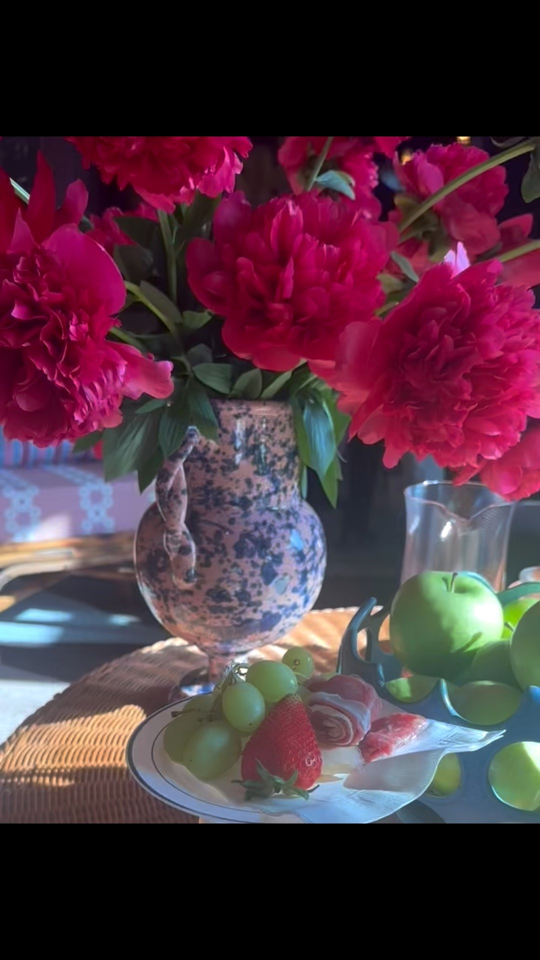 Floral centerpieces—lifting the mood and adding a refined touch to any setting.
#florals #centerpiecedesign #homeedit #elevatedliving

#LTKHoliday #LTKHome #LTKGiftGuide