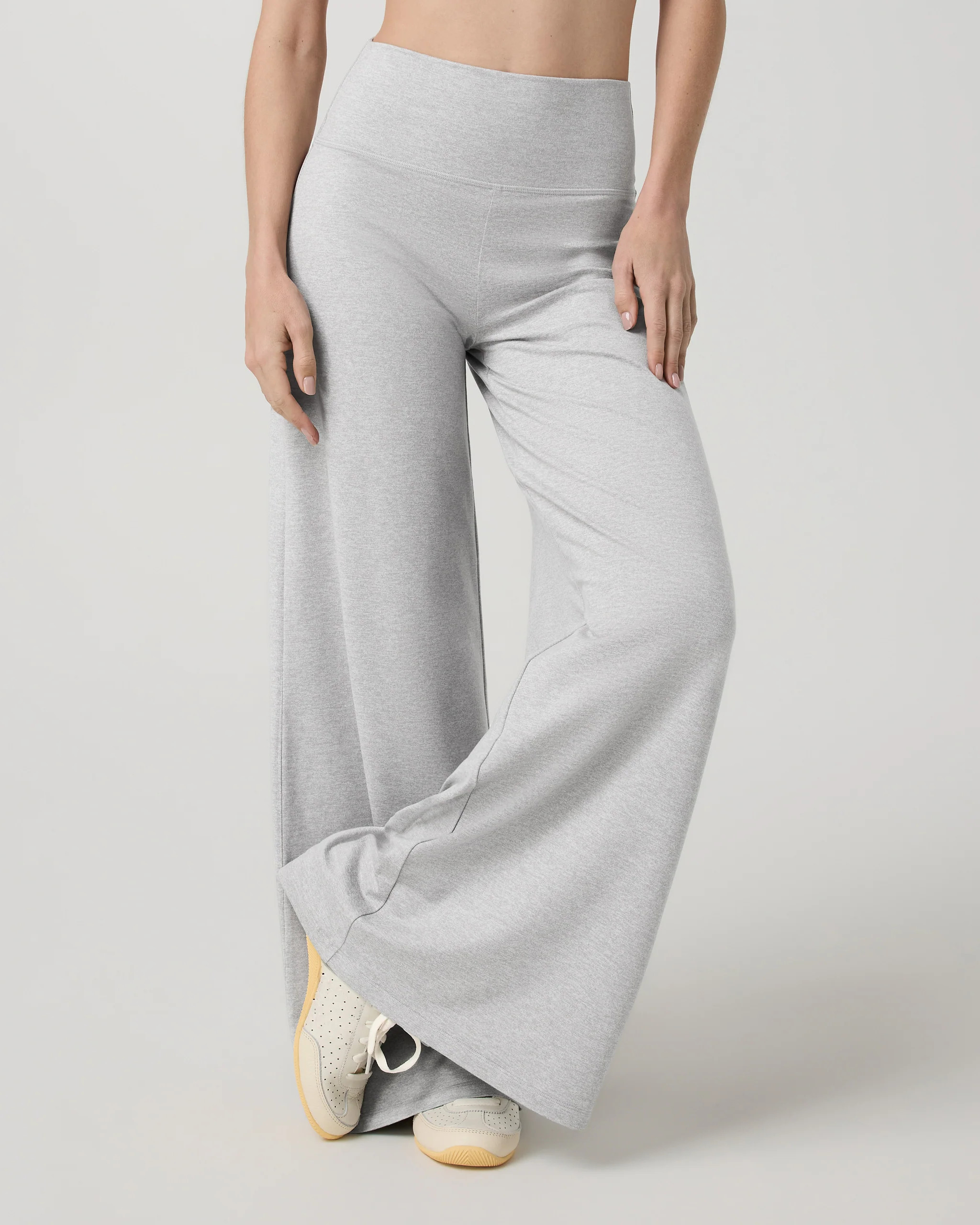 Women's Halo Easy Wideleg Pant - Long \u2013 Pale Grey Heather \u2013 Vuori | Vuori Clothing (US & Canada)