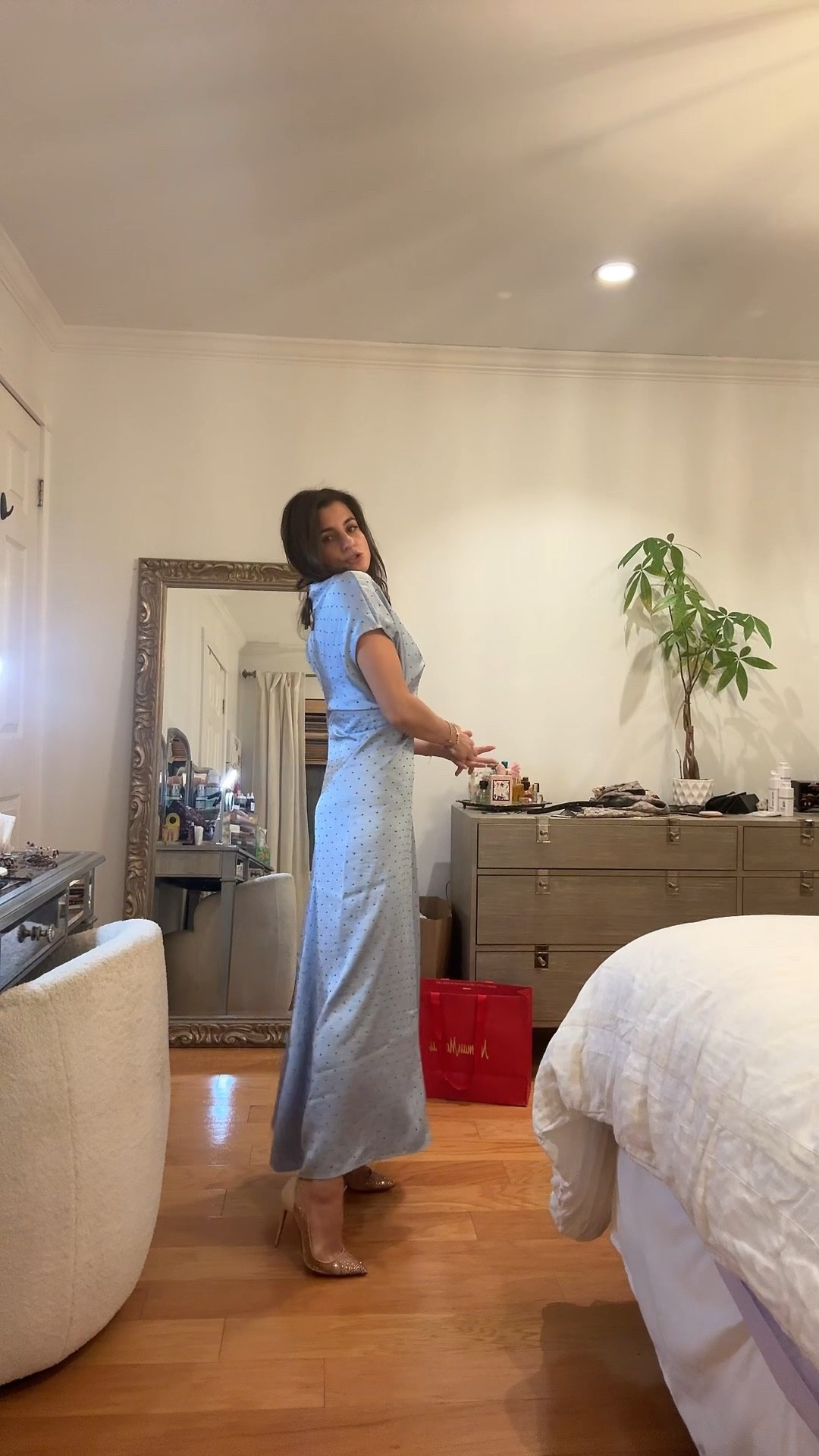 Pretty dress for a fancy event 