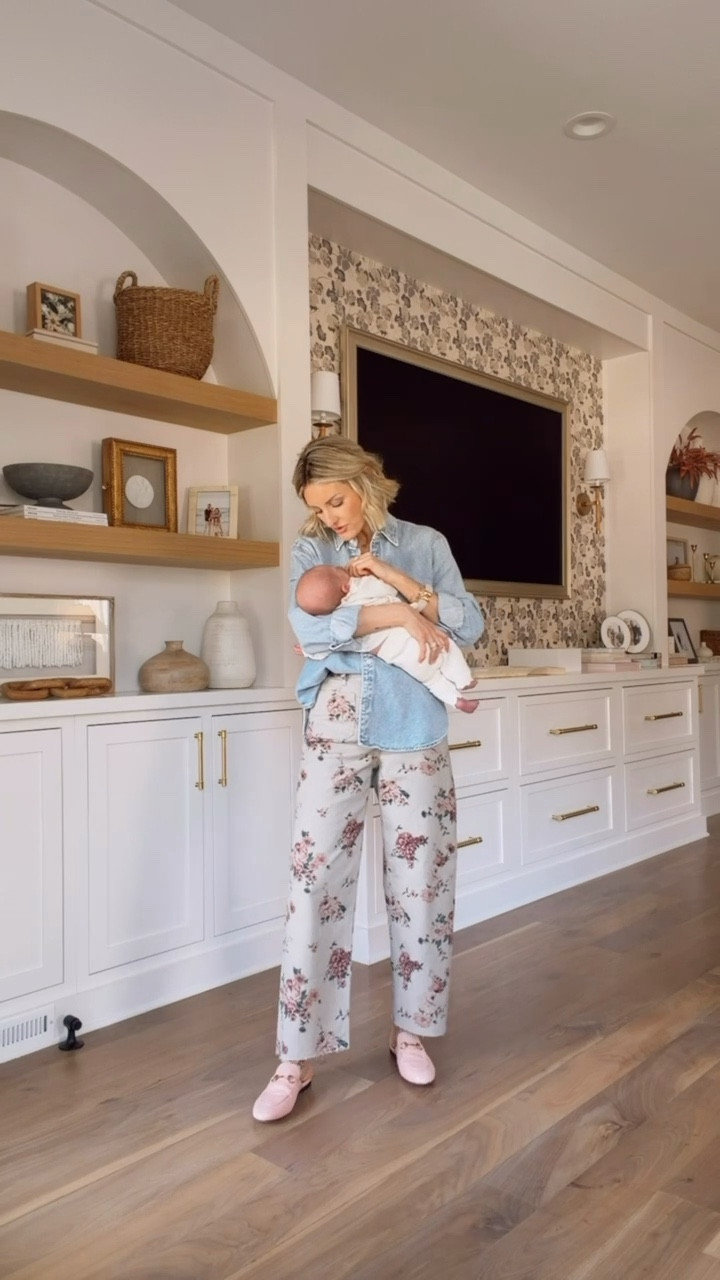 Loving this affordable spring look 💕 both of these pieces are Target finds! Wearing XS/26.

Loverly Grey, Target find, Target fashion, spring fashion, spring outfit ideas, floral pants

#LTKBaby #LTKootd #LTKSeasonal