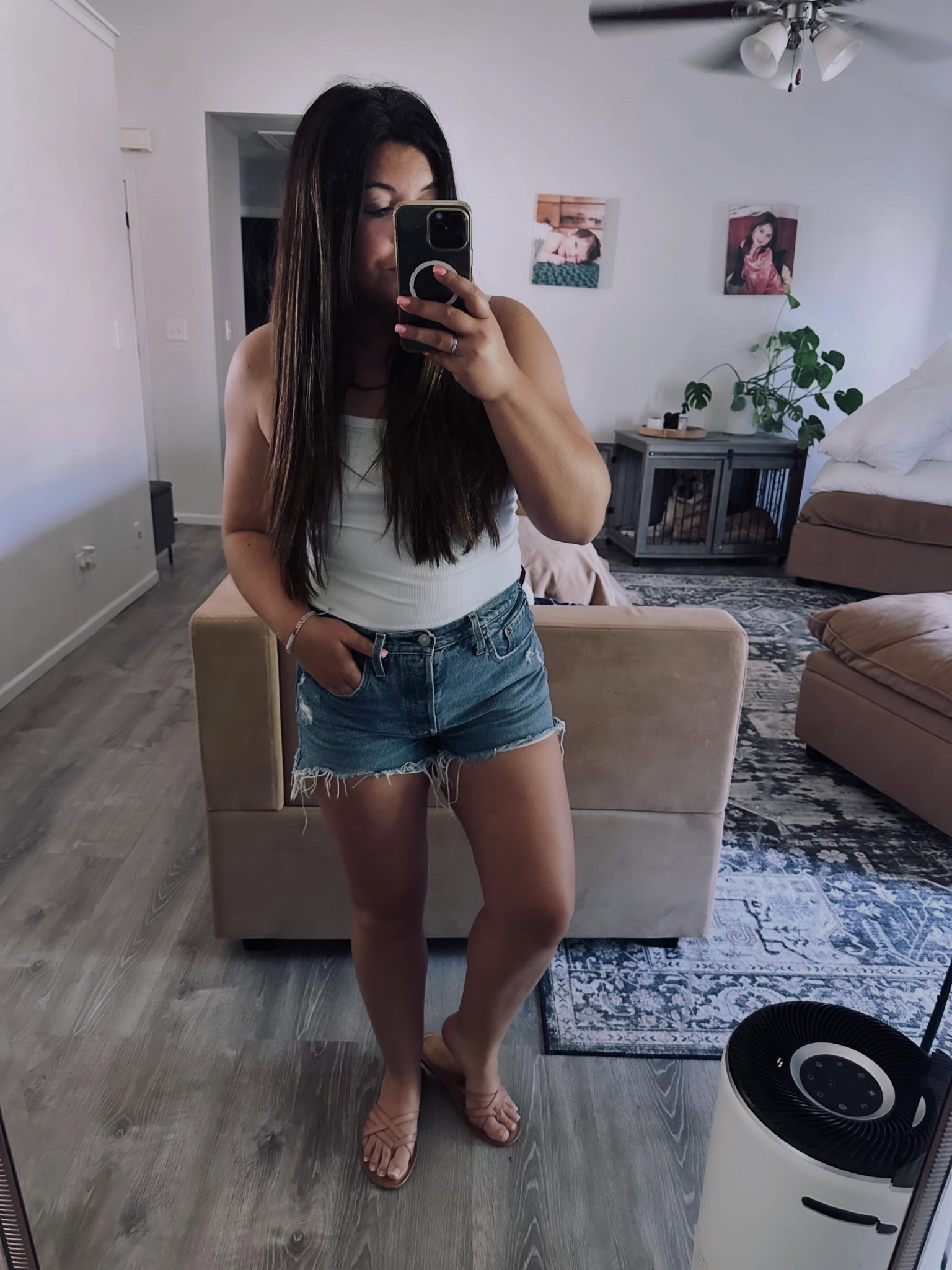 Give me aaaaalll the summer basics ✨😍 

& ignore the fact that I finally got brave enough to wash my couch covers 😎😎 good news: it’s working! 💃

If you want to know all my summer essential basics I’ll be dropping them in stories today so follow along 💁🏻‍♀️ happy Thursday!

#LTKdayinmylife #LTKmomlife #LTKSaleAlert