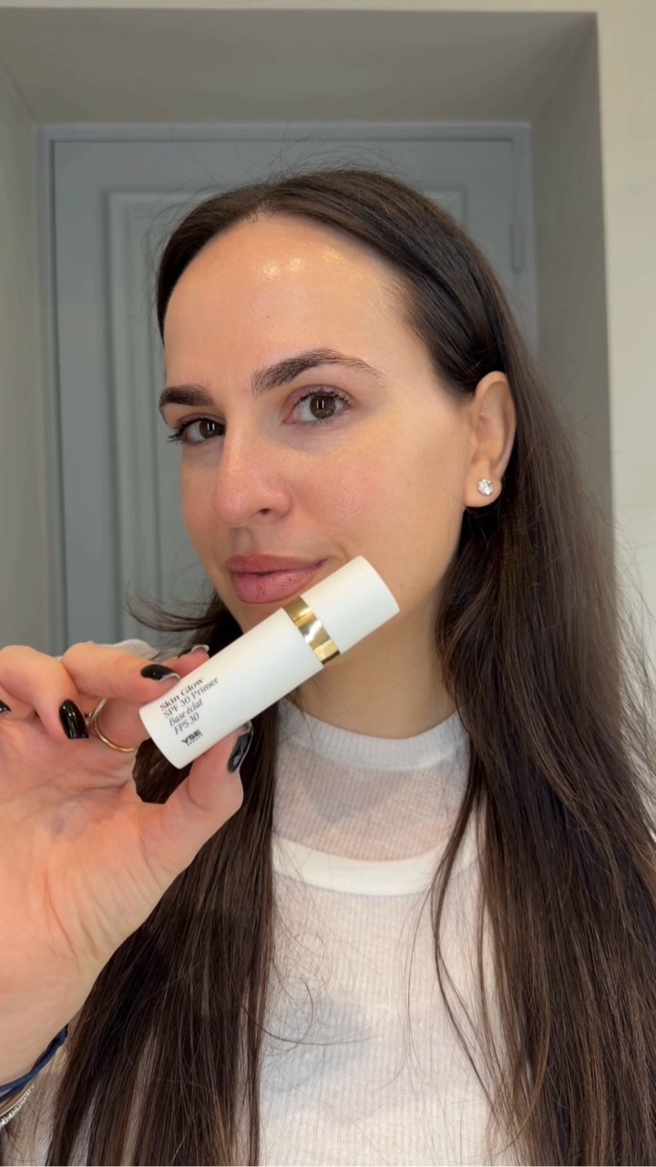 POV: you bring your new favorite skincare product to Paris… and end up sitting next to the founder at dinner 🤯

I first discovered @ysebeauty through PR and loved it so much I had to buy the travel size so I wouldn’t be without it. 

Had so much fun telling @mollybsims how much I love YSE Beauty. She was so kind and is absolutely stunning! 

✨If you don't already have the SPF glow primer ..go get it ASAP!

#ysebeauty #paris #skincarefavorites #pfw #parisfashionweek