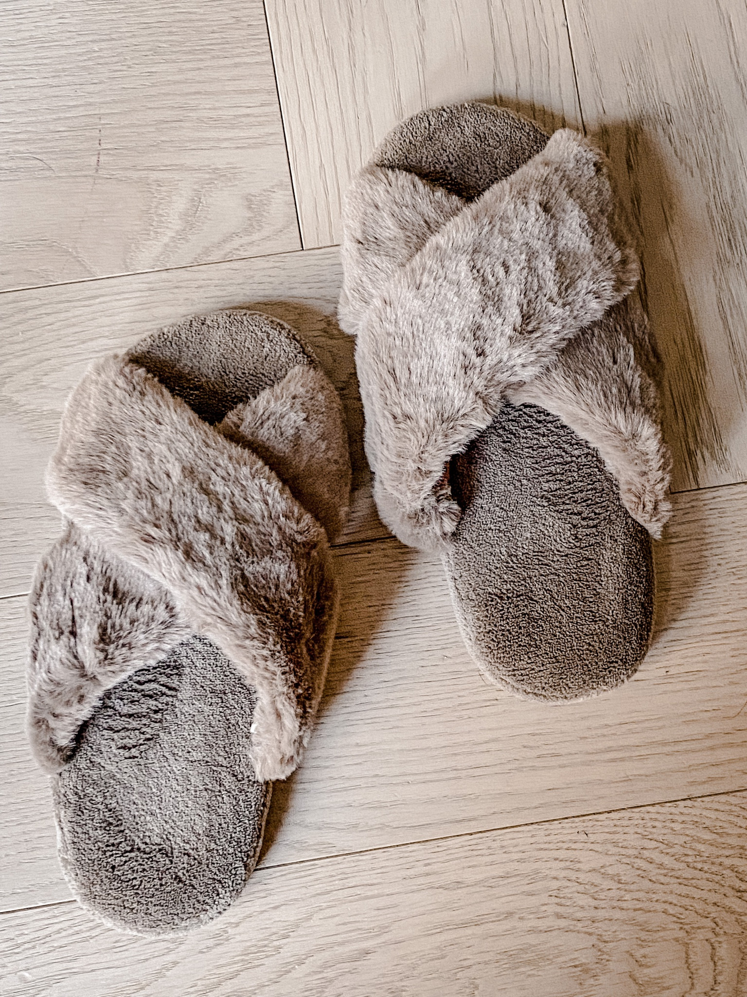 Favorite slippers ever from UNIQLO. Can’t wait to wear them on my cozy autumn days at home. 

#LTKSeasonal #LTKshoecrush #LTKeurope