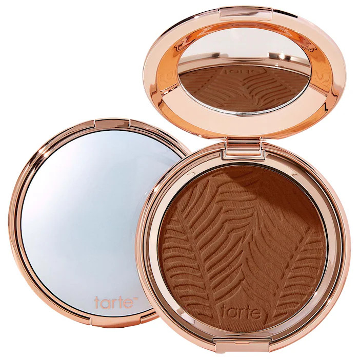 Amazonian clay 16-hour blurring powder foundation | Sephora (US)