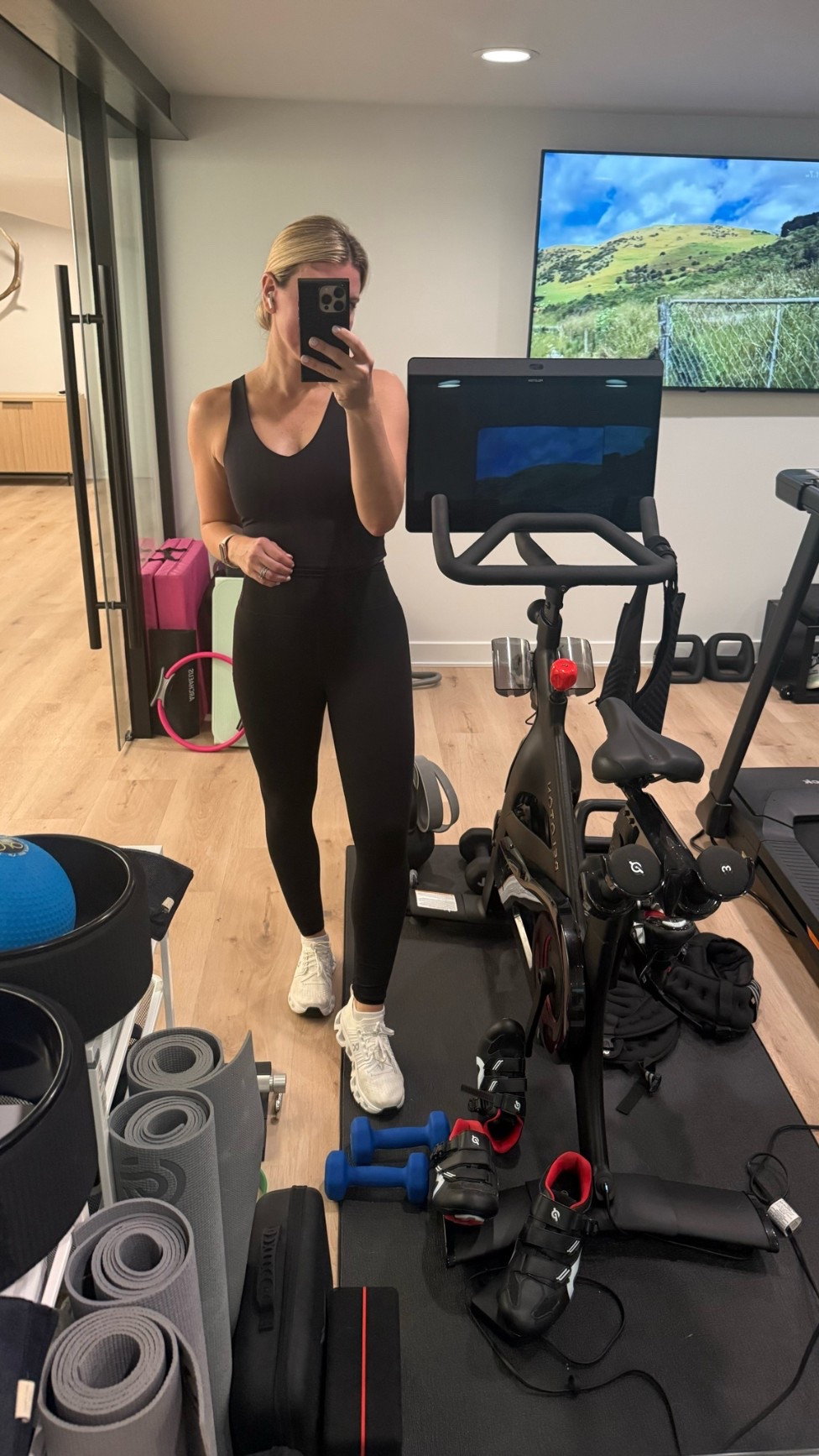 Weekend workout style.

#LTKfitnessgoals #LTKmorningroutine #LTKootd