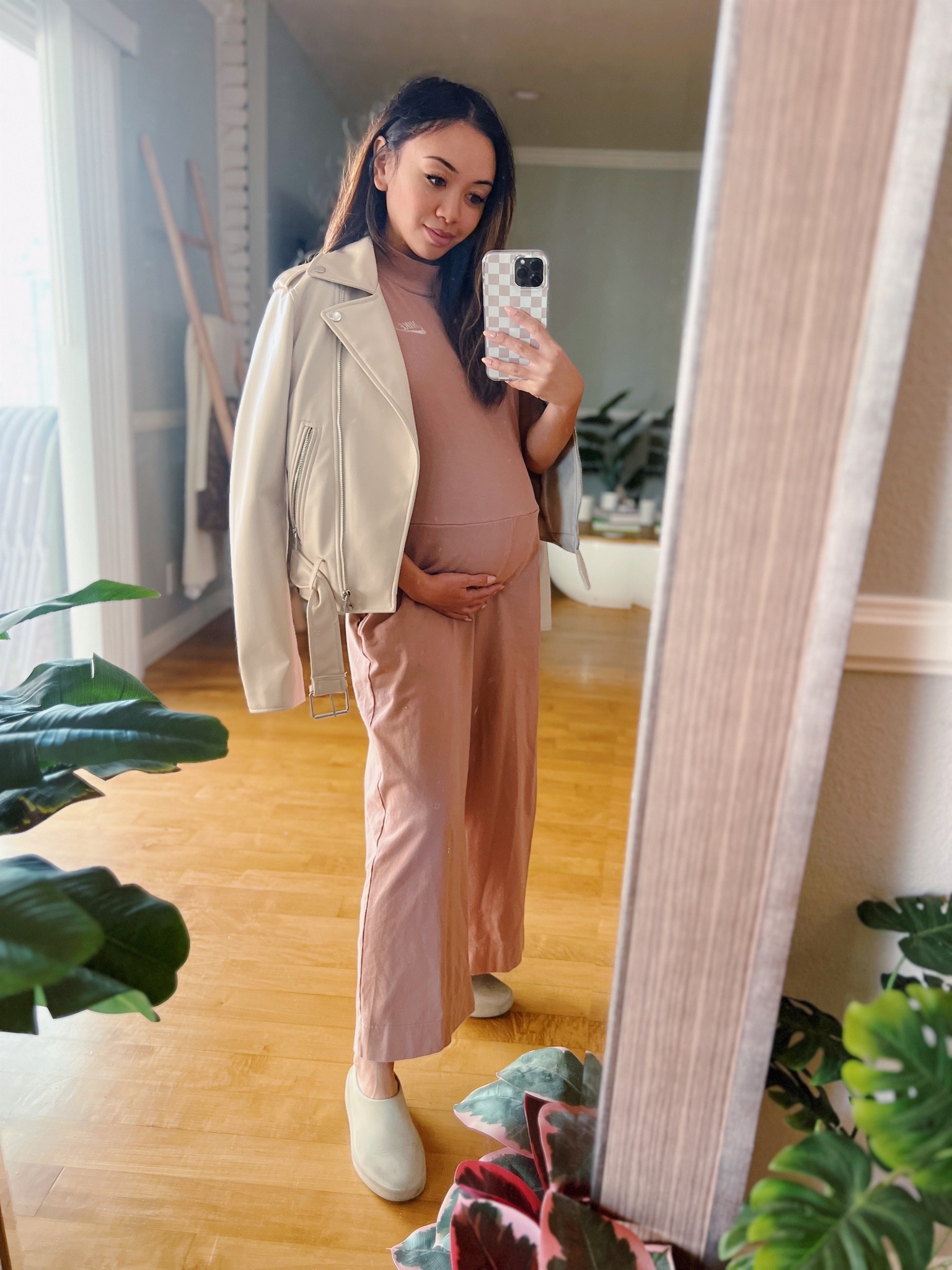 Came across this Nike Jumpsuit and I couldn’t NOT grab it! Perfect for my growing belly, so comfy AND it has pockets!! 

I haven’t found it in retail sites but they have several still available on Poshmark! 


Nike, Nike romper, Nike one piece, crème leather jacket, Fear of God Californias, loafers, mules, pregnancy outfit ideas, maternity style

#LTKbaby #LTKstyletip #LTKbump