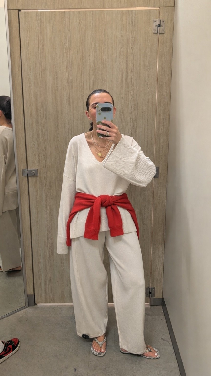 I may have had ChatGPT help add a jumper around my waist on this set but for $80 I’m going to live in it around the fireplace this winter. So cozy, cotton rich and absolutely love the v-neck.

Wearing a Small in the top, Medium in the bottom (could have worn a small but with the adjustable waist loved the length in on the medium).


#LTKstyletip #LTKaustralia