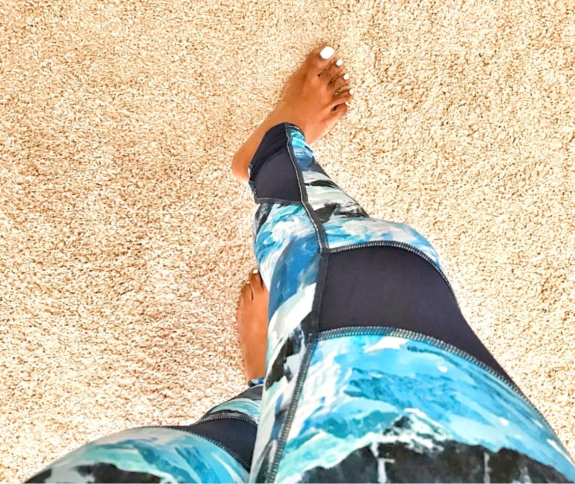 The BEST workout leggings ever & they are perfect to style for running errands! And they are short girl friendly 🤣🤍

#LTKActive #LTKFindsUnder100 #LTKPetite