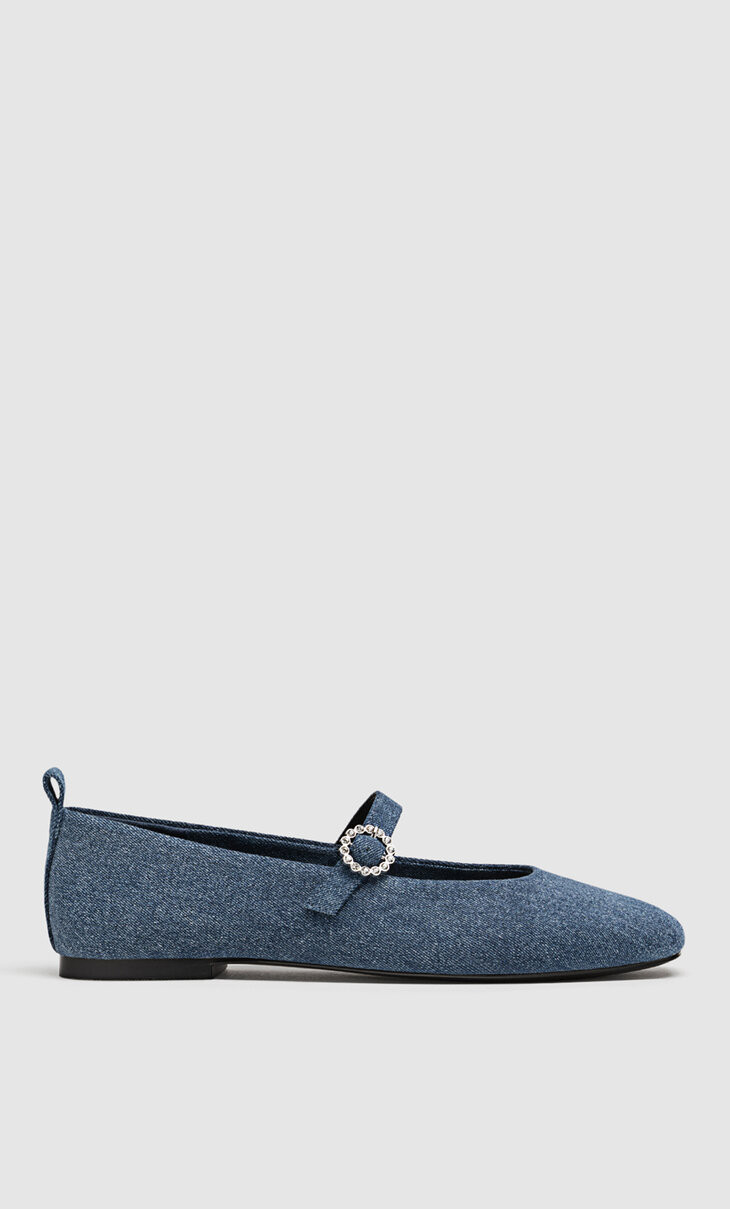 Ballerines plates couleur denim - Mode femme | Stradivarius France | Stradivarius (FR)