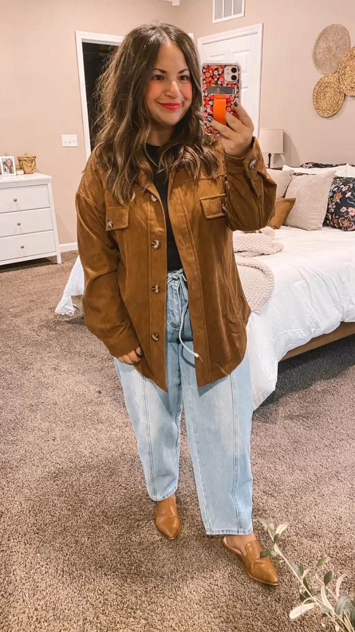 Amazon from head to toe!
mules: fit true to size // wearing a 5
jeans: fit true to size // wearing a large
long sleeve: fits true to size // wearing a medium
button up: fits true to size // wearing a medium

#LTKFindsUnder50 #LTKStyleTip