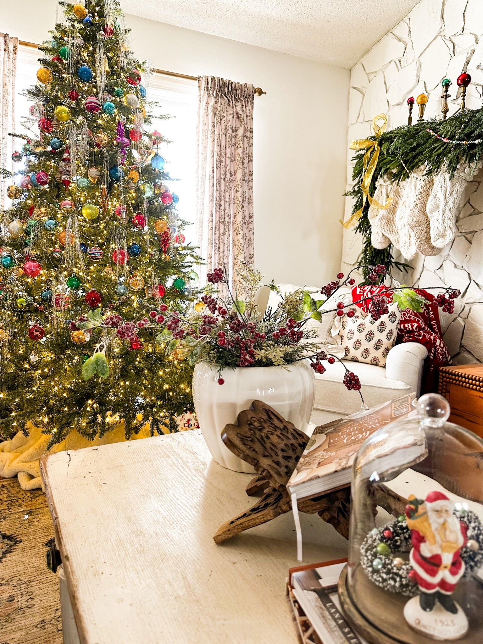 Christmas living room with bright colors 

#LTKGiftGuide #LTKHoliday #LTKHome