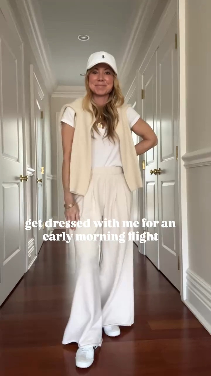 Because hard pants just aren’t happening at 4:00 am. You guys keep selling out these trouser sweatpants, they are just that good!

#traveloutfit #getdressedwithme #casualstyle #everydaystyle #styleinspo 

#LTKTravel #LTKgrwm #LTKxAerie