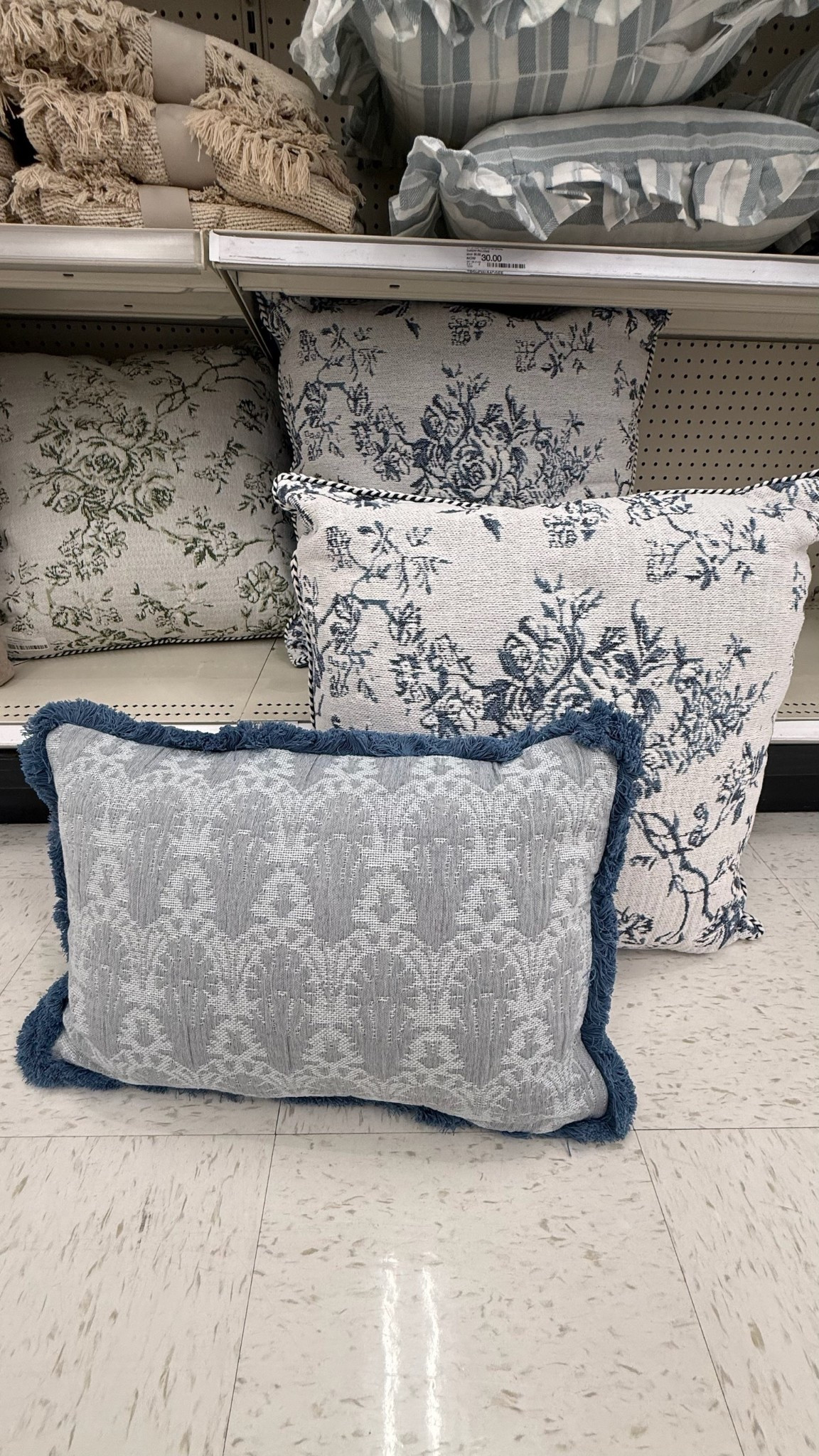 New pillows for spring from @target 😍

@targethome
Floral pillows, target pillows, spring pillows, target home 

#LTKSeasonal #LTKdayinmylife #LTKHome