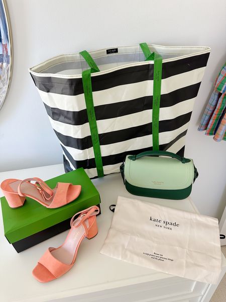 A few new summer pieces from Kate Spade! These orange heels are to die for!🍊🧡🍑