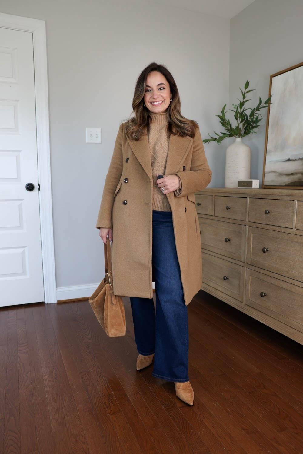 The shoes I like to wear with wide leg jeans! 

With any shoe, a pair with a sleek and slim profile pairs best with wide leg jeans. 



Boots
Boots (J.Crew): tts 
Jeans (Madewell): petite 24 | 10.5” rise | 28” inseam pipestone wash
Coat (BR Factory): petite xxs 
Sweater is from last year (J.Crew) 

My measurements for reference: I’m 4’10” and 105lbs. My bust, waist, and hip measurement is 32”, 24”, and 36”.

#LTKPetite