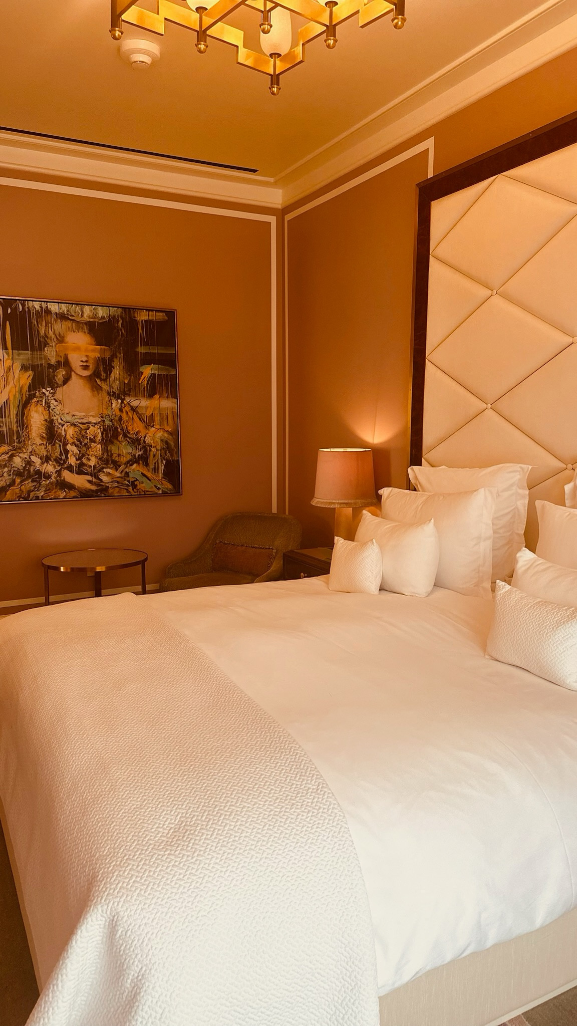 I stayed at Fouquet’s New York back in the fall and I fell in love with it–so I’m back for round two! It’s a Parisian-themed hotel and all the decor is so girly and whimsical. Watch for the whole tour–it’s worth the watch💕

#LTKHome #LTKNYFW #LTKWatchNow