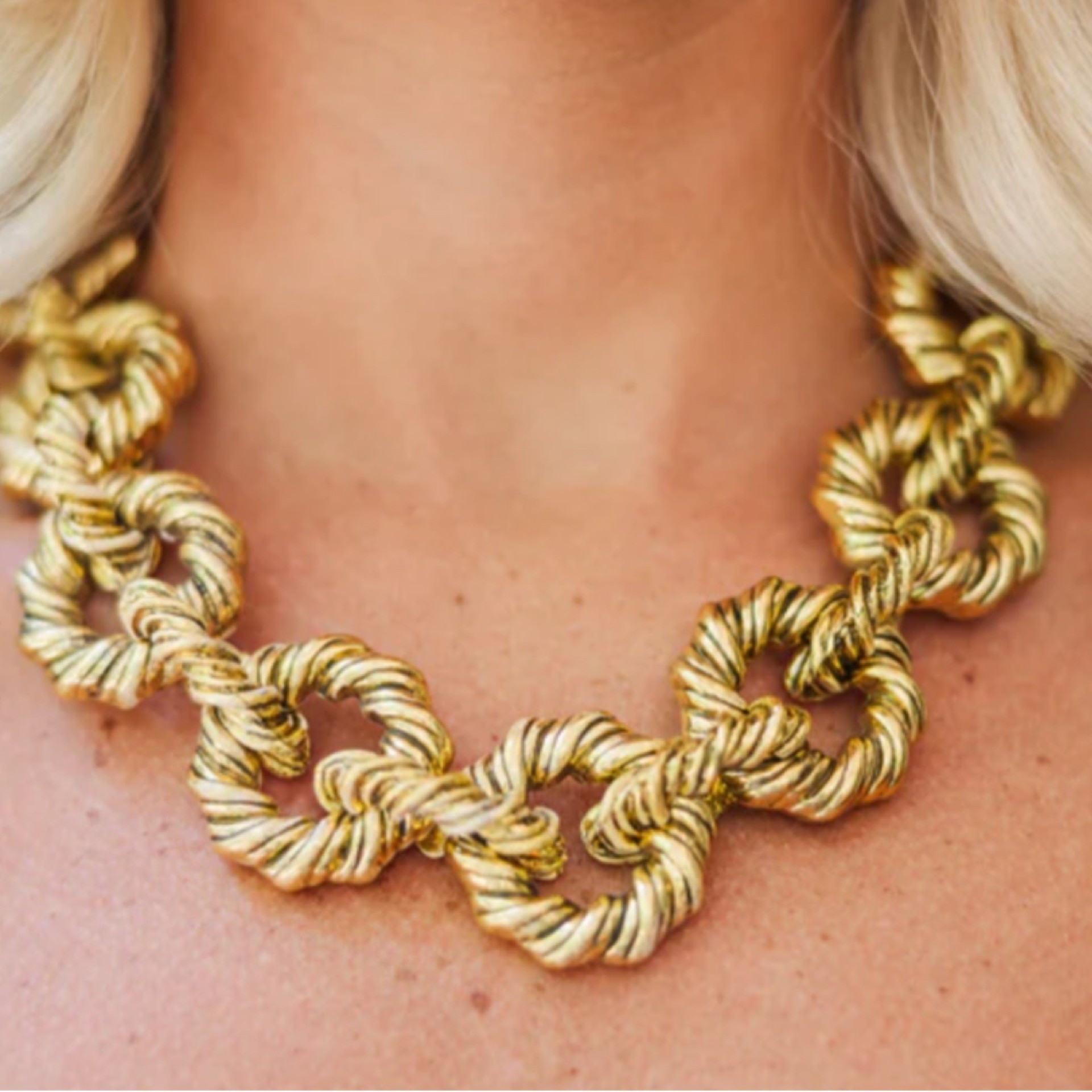 Love this chunky gold necklace just in time for spring dresses & summer fits! 

Accessories
Gold 
Spring
Spring dress
Under 50
Statement necklace
Gold necklace 
Gifts for her
OOTD 

#LTKSaleAlert #LTKWorkwear #LTKSpringSale