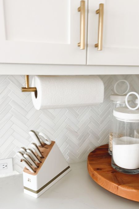 It's the $20 stylish Amazon kitchen hack that reduces clutter and frees up more space on your counter! Just stick this paper towel holder under cabinet for a fresh look! 

#LTKhome