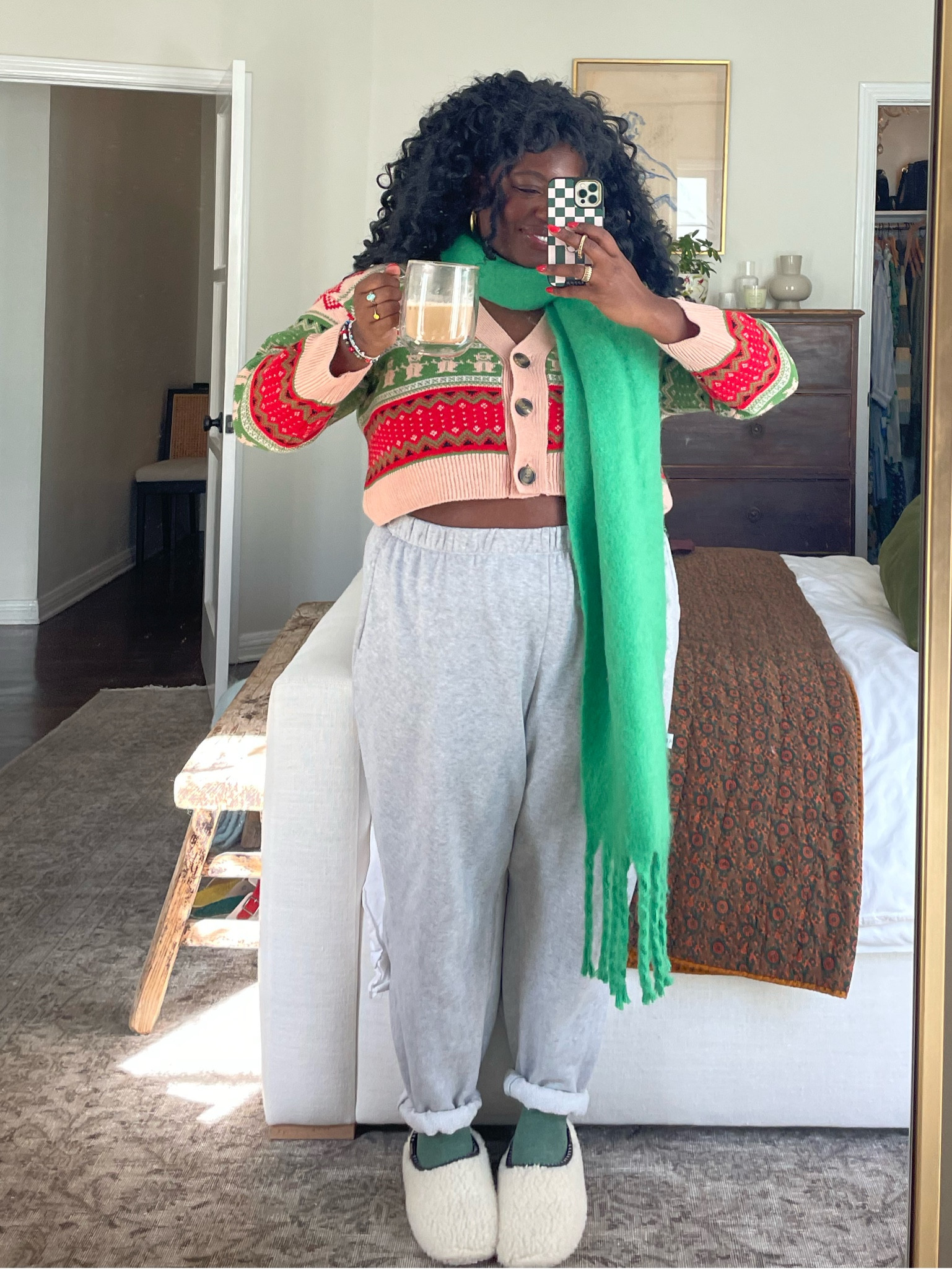 All the holiday season feels in this cozy ‘fit! Wearing an XXL in the sweats and a Large in the sweater ❣️!

#LTKSeasonal #LTKHoliday #LTKstyletip