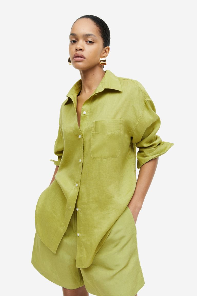 Oversized linen shirt | H&M (UK, MY, IN, SG, PH, TW, HK)