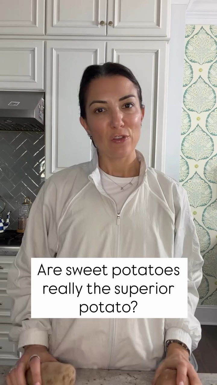 Sweet potatoes have incredible PR… but regular potatoes deserve some love too.

Both are nutrient-dense carbs that support energy, fullness, and balanced meals.

Sweet potatoes → more vitamin A + slightly more fiber

Regular potatoes → more protein and vitamin C

Both → excellent potassium sources

The verdict?
You don’t need to choose between your potatoes.

Roast it. Bake it. Add it to dinner.
Both count as healthy.

No food guilt. No “good vs bad” carbs. Just real food that fuels you.

If you’re tired of feeling confused about carbs and want simple, realistic nutrition guidance, that’s exactly what I help women with in my 1:1 coaching.

healthy carbs | potatoes vs sweet potatoes | balanced nutrition | real life weight loss | dietitian advice | simple nutrition tips | sustainable weight loss | carbs are not the enemy | busy mom nutrition