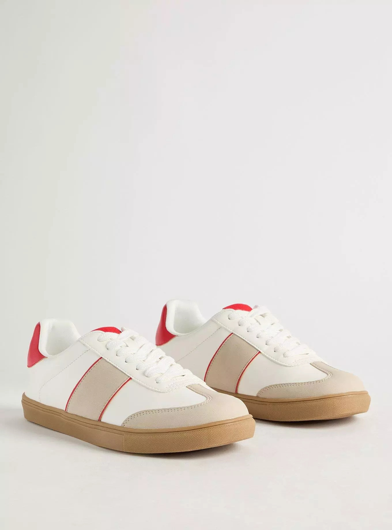 Lace-Up Sneaker (WW) | Torrid (US & Canada)