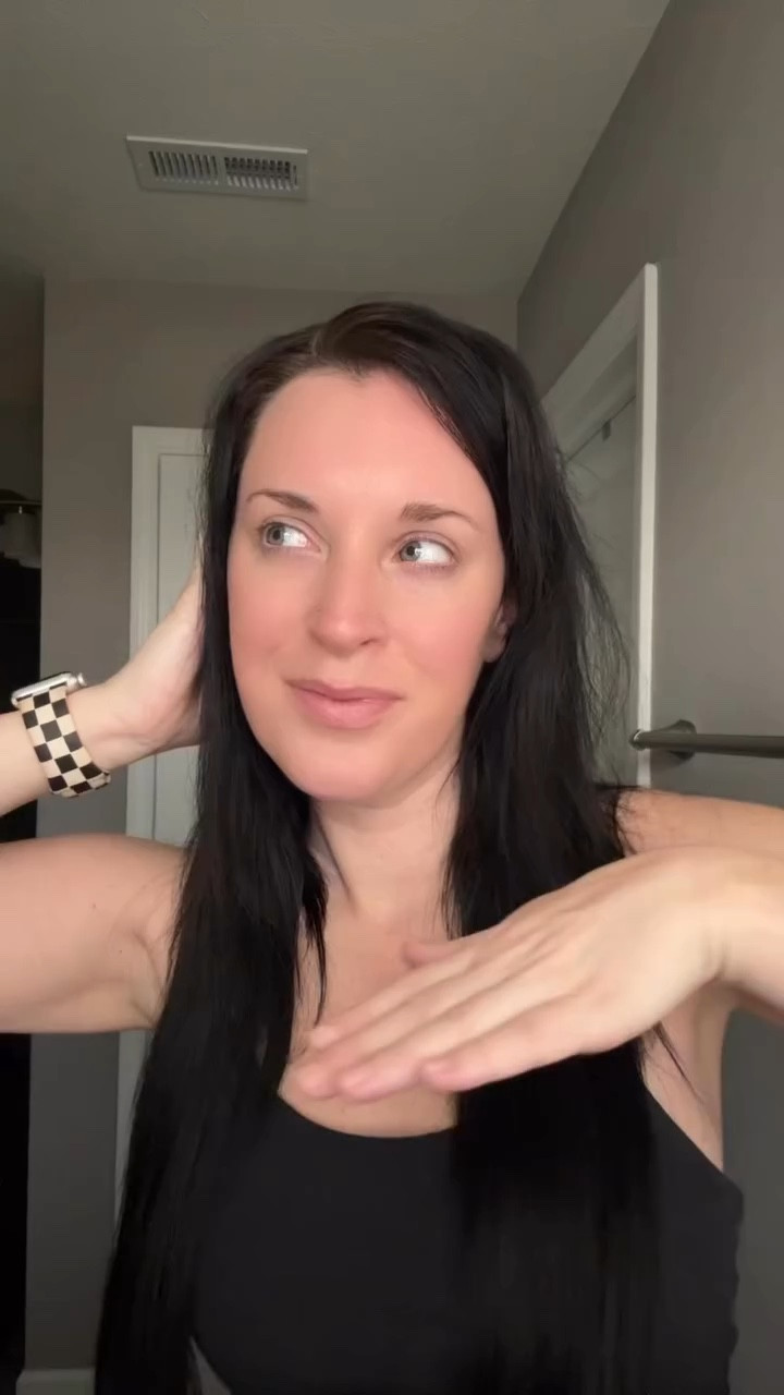 feeling brand new 💜

huge shoutout to @lindseyrochelle.theburgundy from @the.burgundy for coming in on a Saturday to give me this fun look! obsessed is an understatement!

#alt #alternative #altstyle #hairtransformation