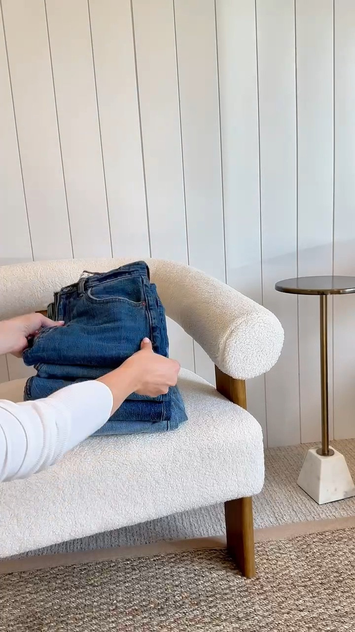 Winter Capsule Wardrobe Episode 1: Finding the perfect denim 


Fall outfit | jeans | holiday outfit | Abercrombie | madewell | Levi’s | Amazon 

#LTKSeasonal #LTKstyletip #LTKGiftGuide