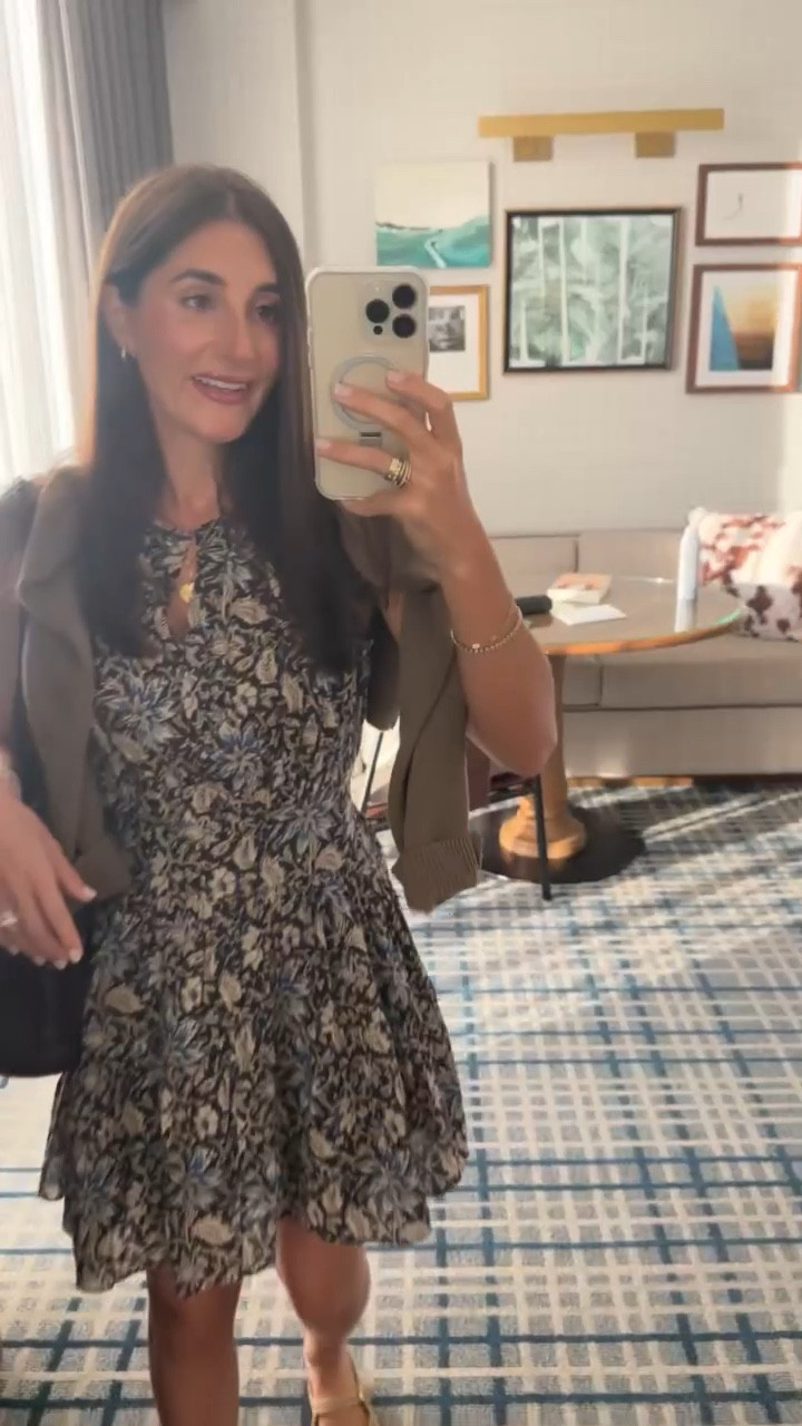 LTK Con OOTD! 🤍

#LTKShoeCrush #LTKItBag #LTKStyleTip