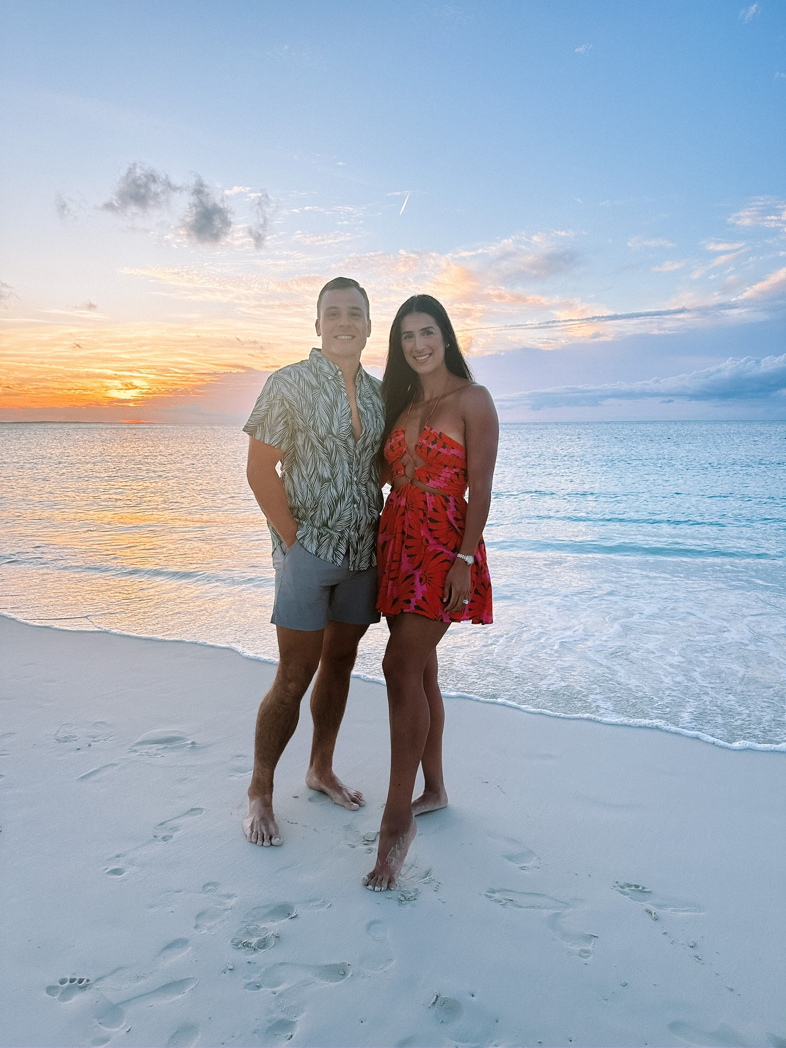 Summer outfit ideas - summer couple outfit inspo - vacation outfit inspo - husband - family - vacation - beach - summer fashion - family inspo - gold jewelry ideas - women’s fashion - men’s fashion - cute vacation rompers 