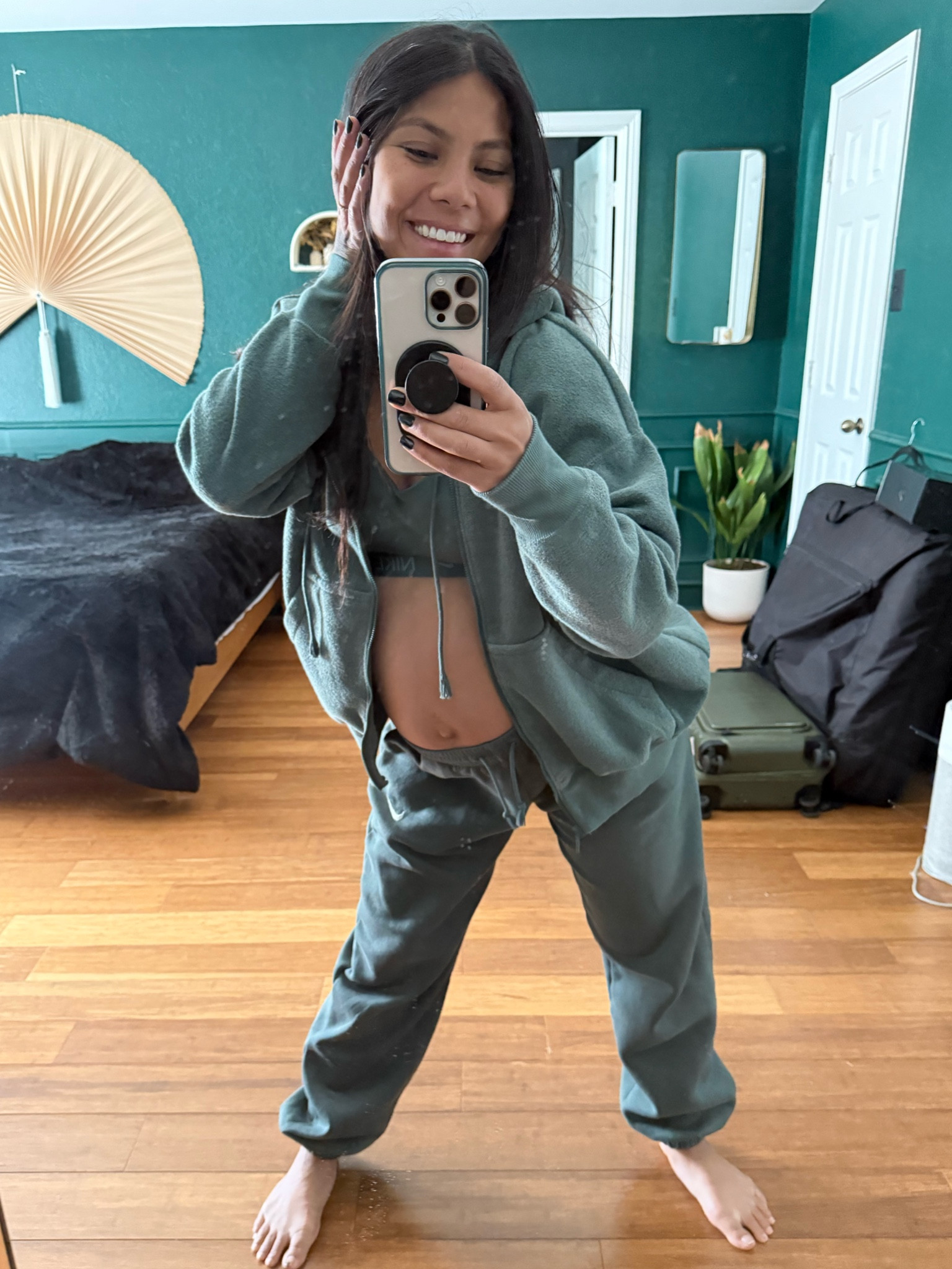 Then we have the coziest set - I love their phoenix fleece… so soft! I’m wearing a small still in these b/c they are a bit oversized and can fit over my baby bump!