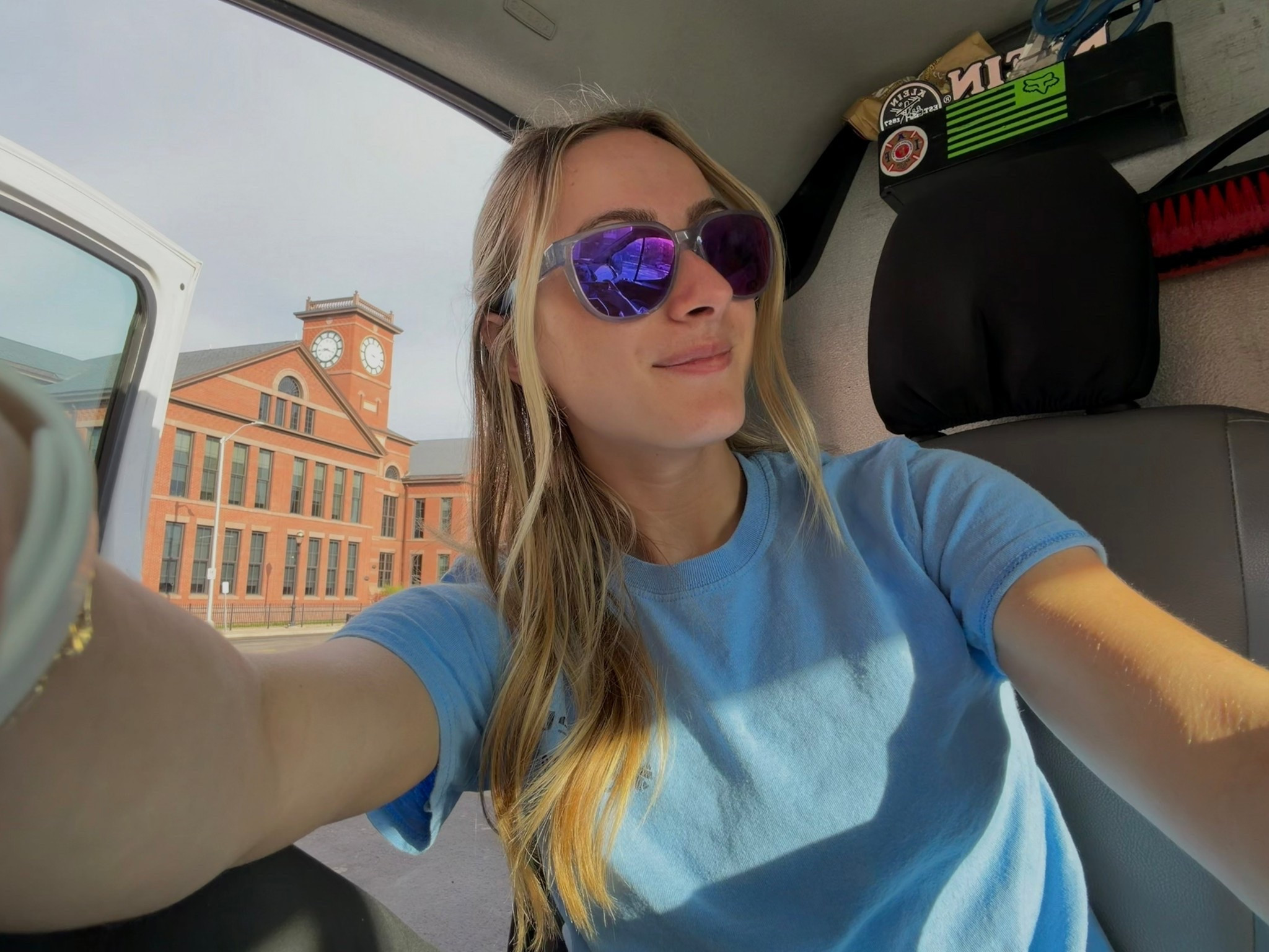 Oakley sunglasses>>>

#LTKootd #LTKWorkwear #LTKdayinmylife
