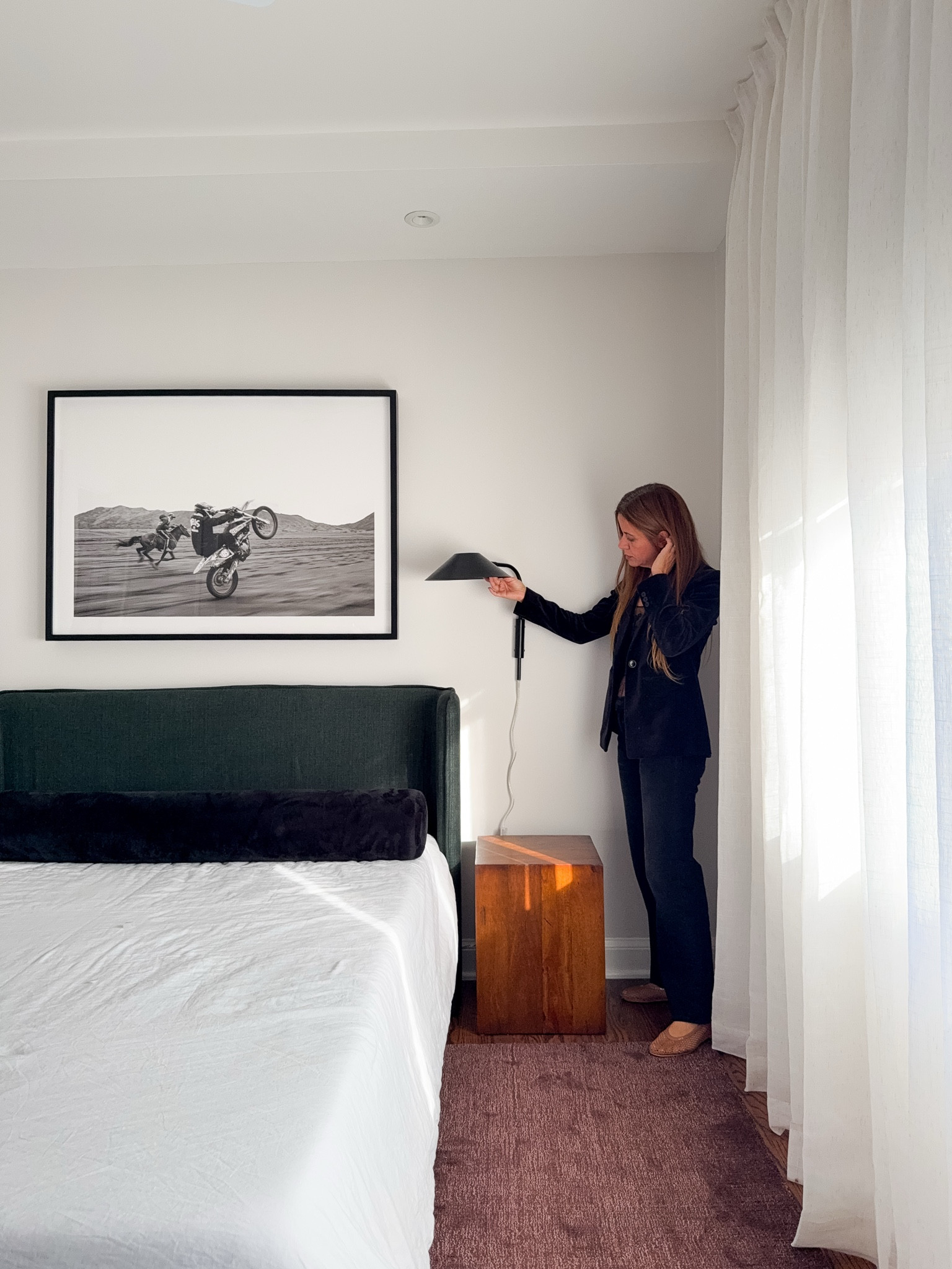 Installed this sconce for a teen room refresh, and it was such a good move. Subtle detail, big shift in the vibe. You can shop the look below.

#TeenRoomDesign
#BedroomRefresh
#DesignDetails
#UnclutteredHome
#ModernInteriors

 

 #LTKHome