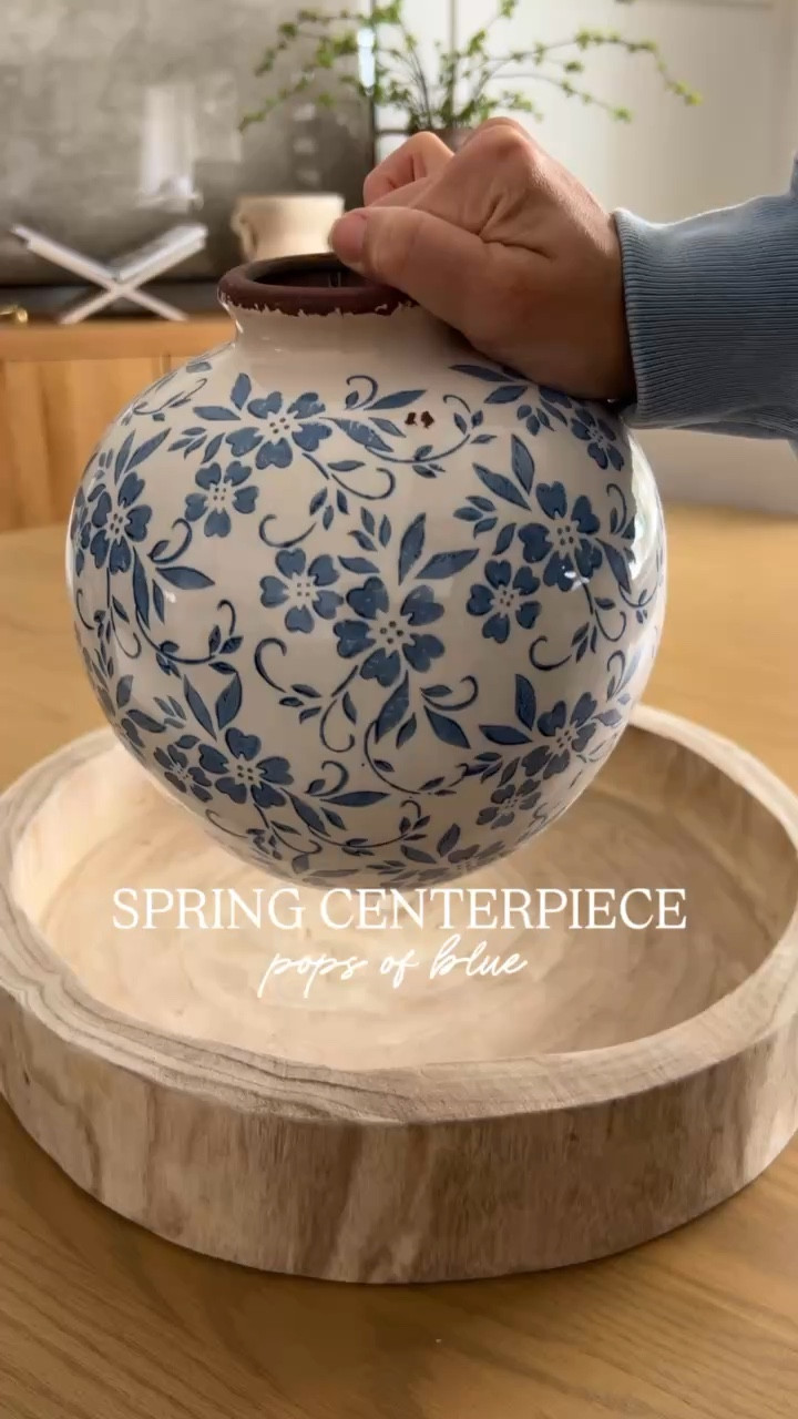 Spring centerpiece with pops of blue