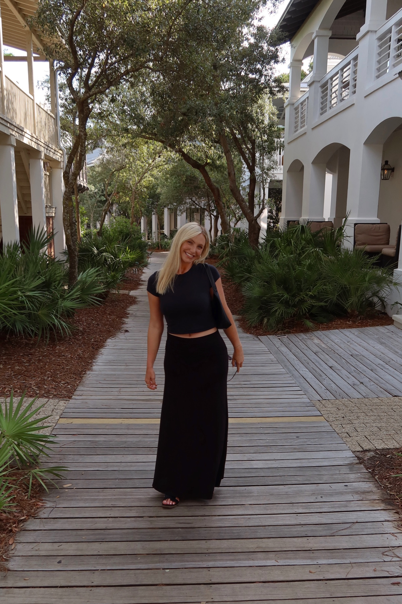 Black maxi skirt fit

#LTKFindsUnder50 #LTKStyleTip #LTKSaleAlert