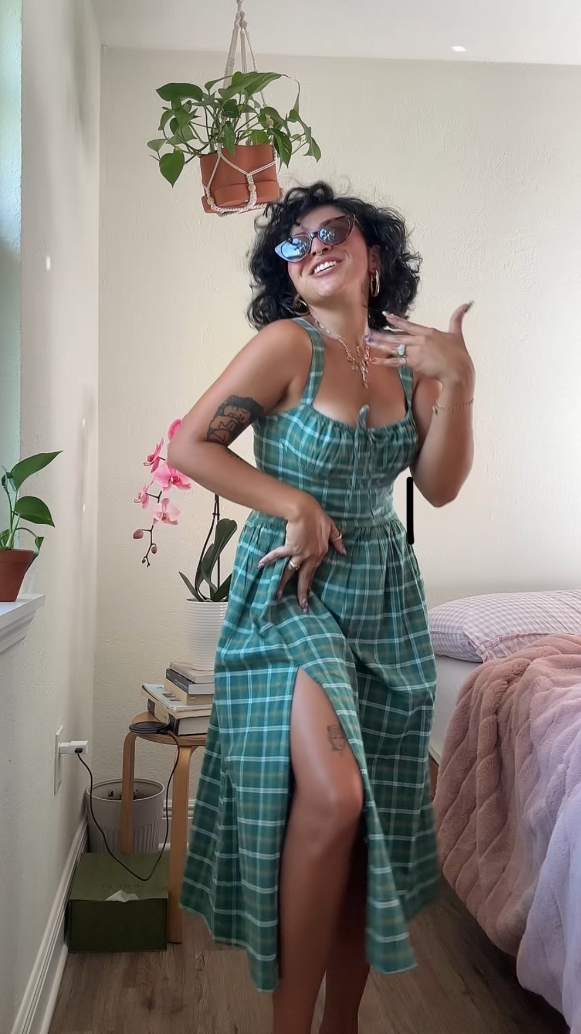 Free people laters baby midi dress with slit💚wearing an XS 
#summerdresses 

#LTKSummerEdit