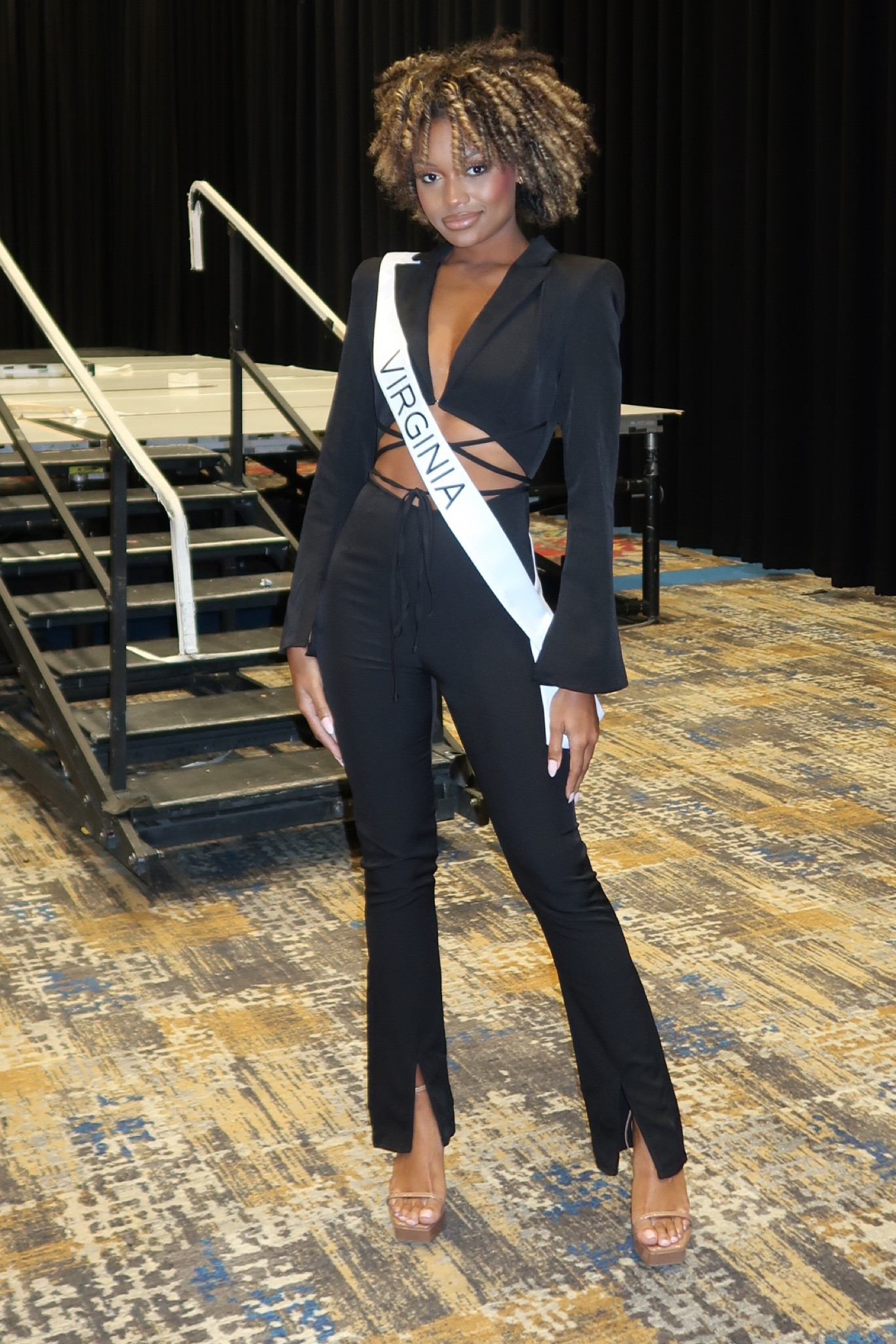 who doesn’t love a good shoulder pad moment

#LTKHolidaySale #LTKstyletip #LTKbeauty