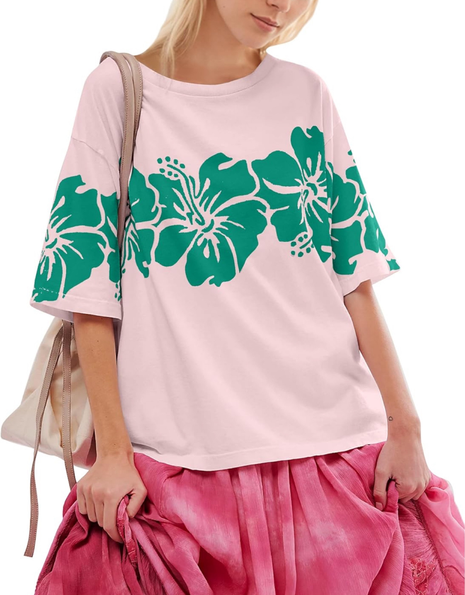 Amazon hibiscus oversized tee shirt 

#LTKFindsUnder50 #LTKSaleAlert #LTKSummerSales