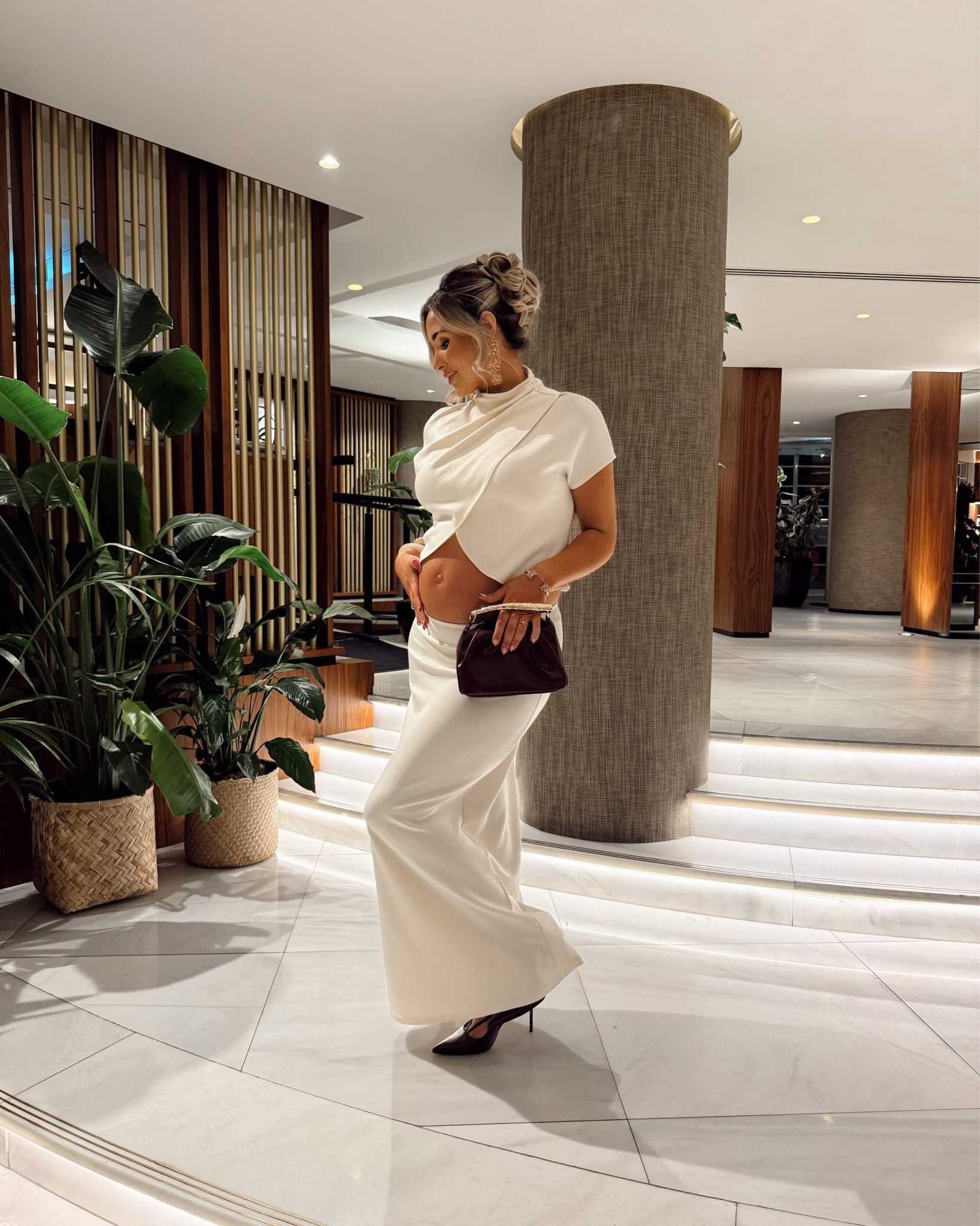 Baby shower, occasion wear, Meshki, maxi skirt, cream outfit, burgundy heels, burgundy bag

#LTKFashionMonth #LTKpartywear #LTKmaternity