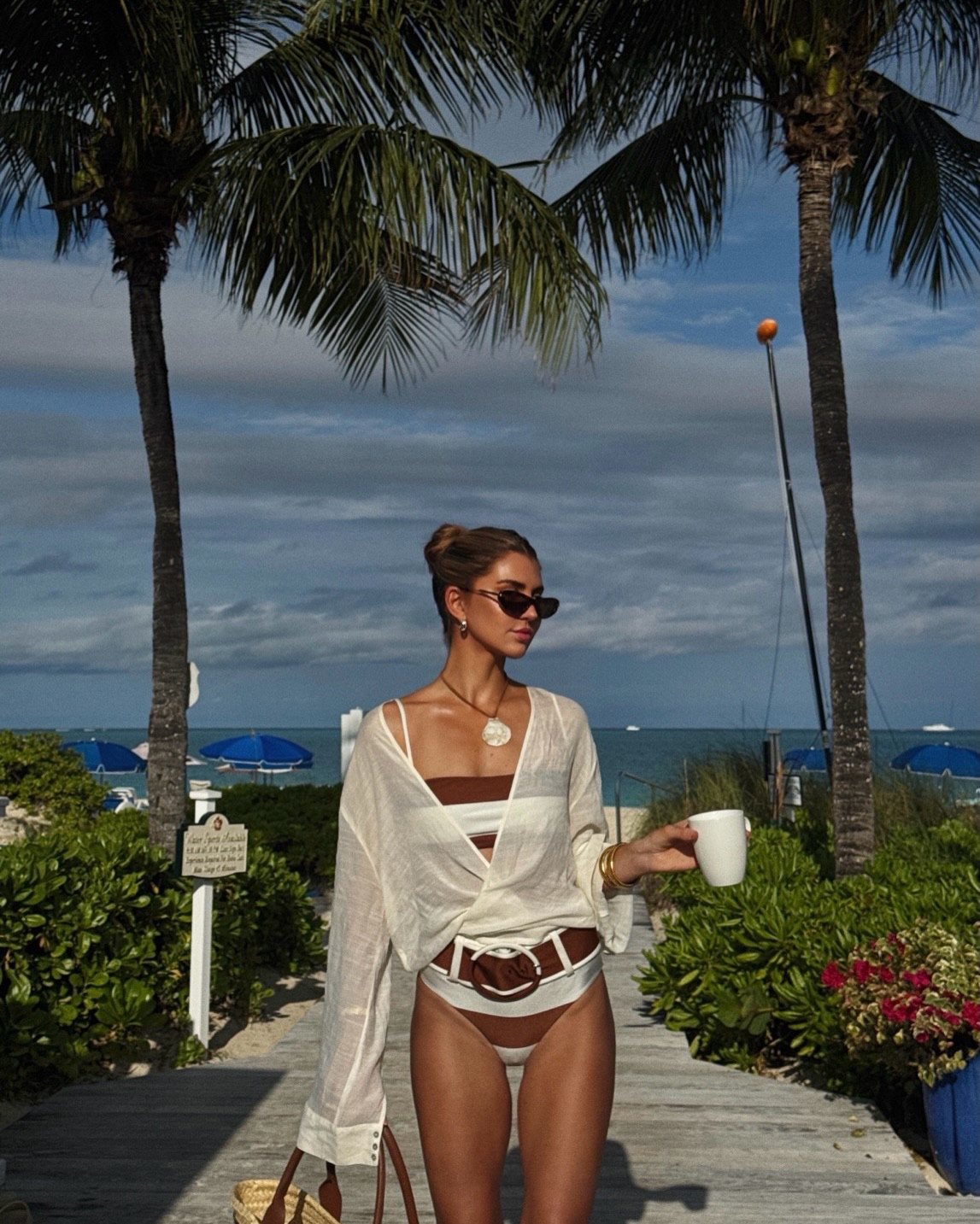 fresh air, fresh start ☁️🦎🥥